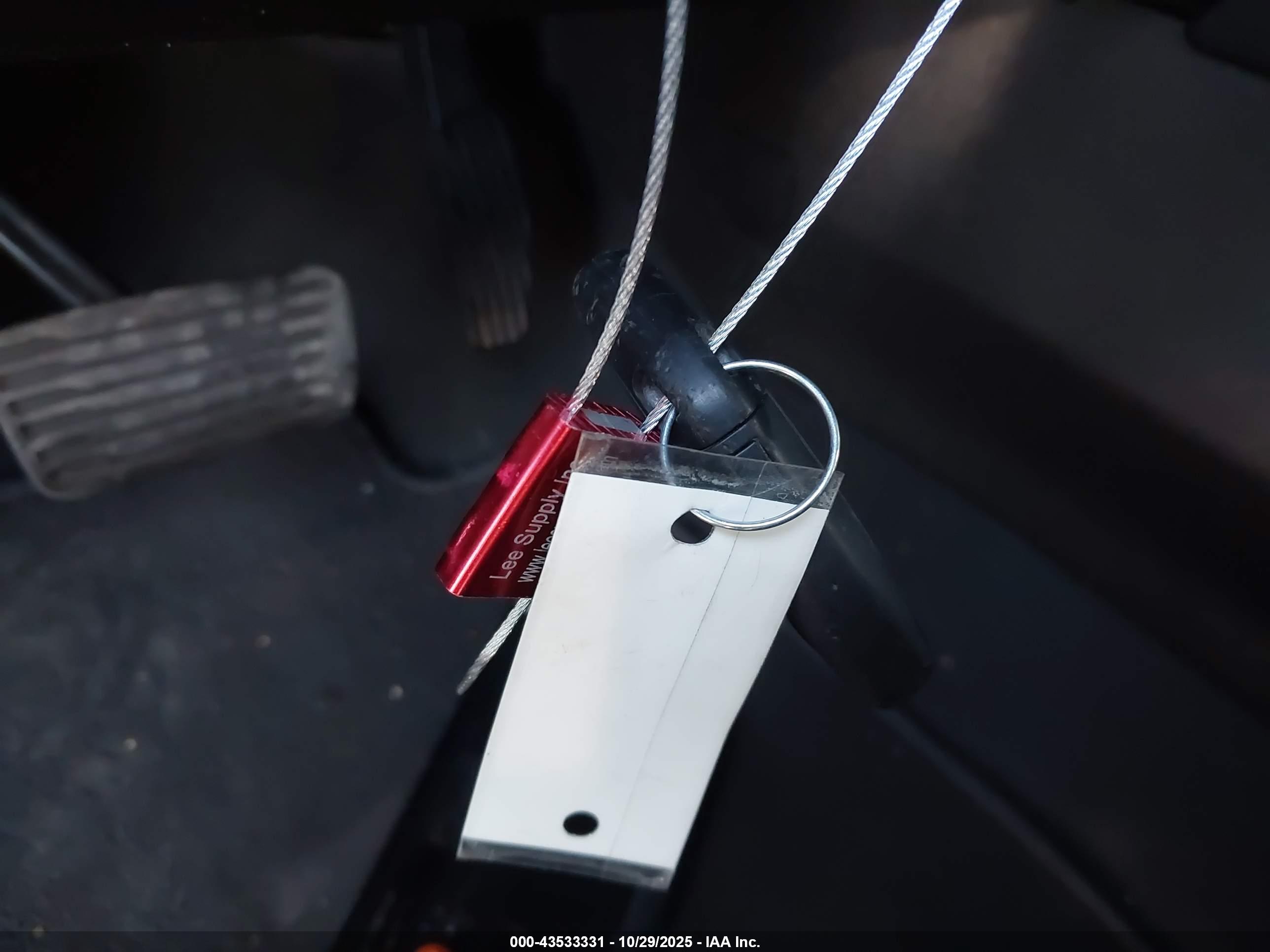 GMC YUKON image 11