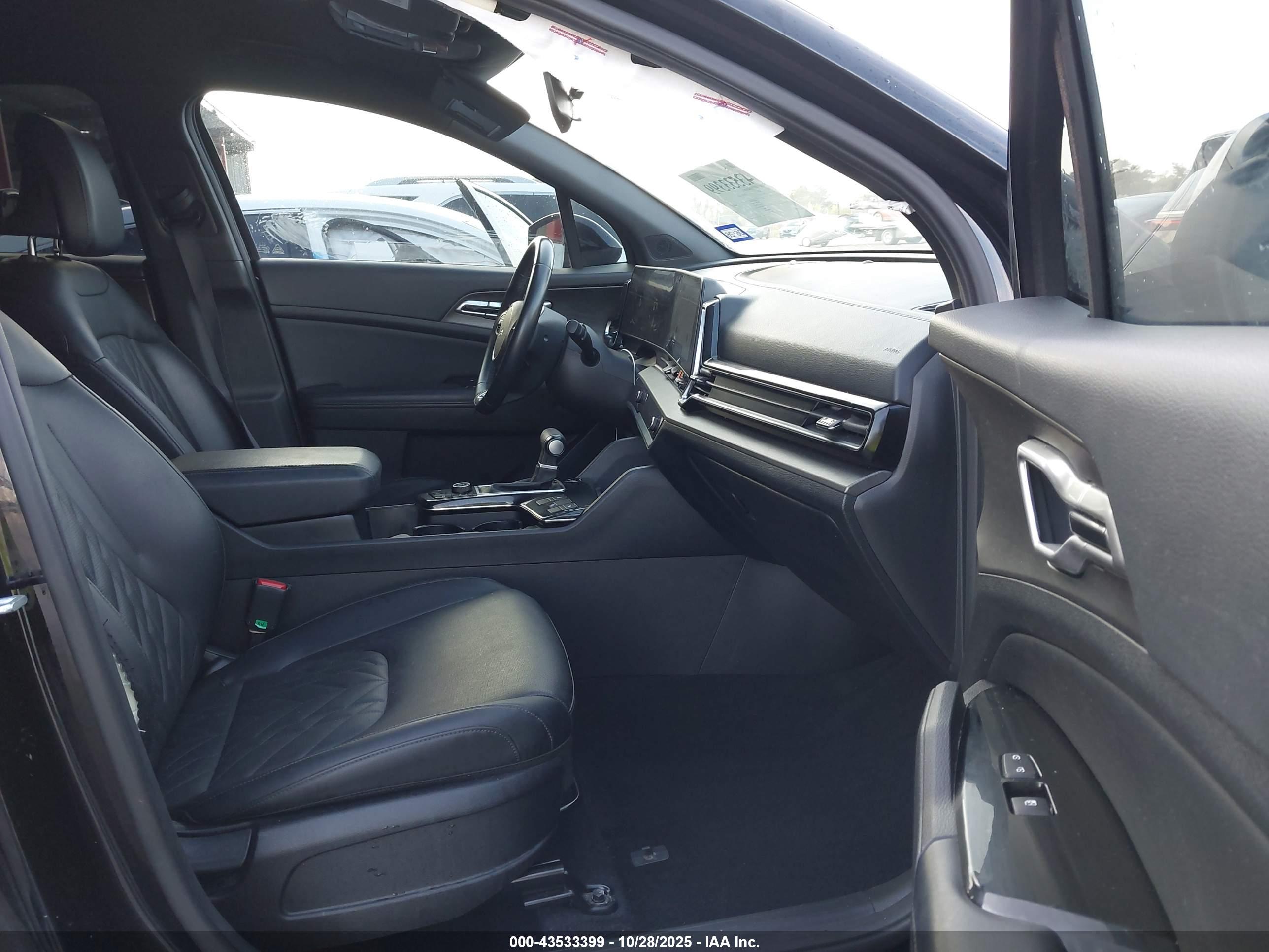 KIA SPORTAGE image 5