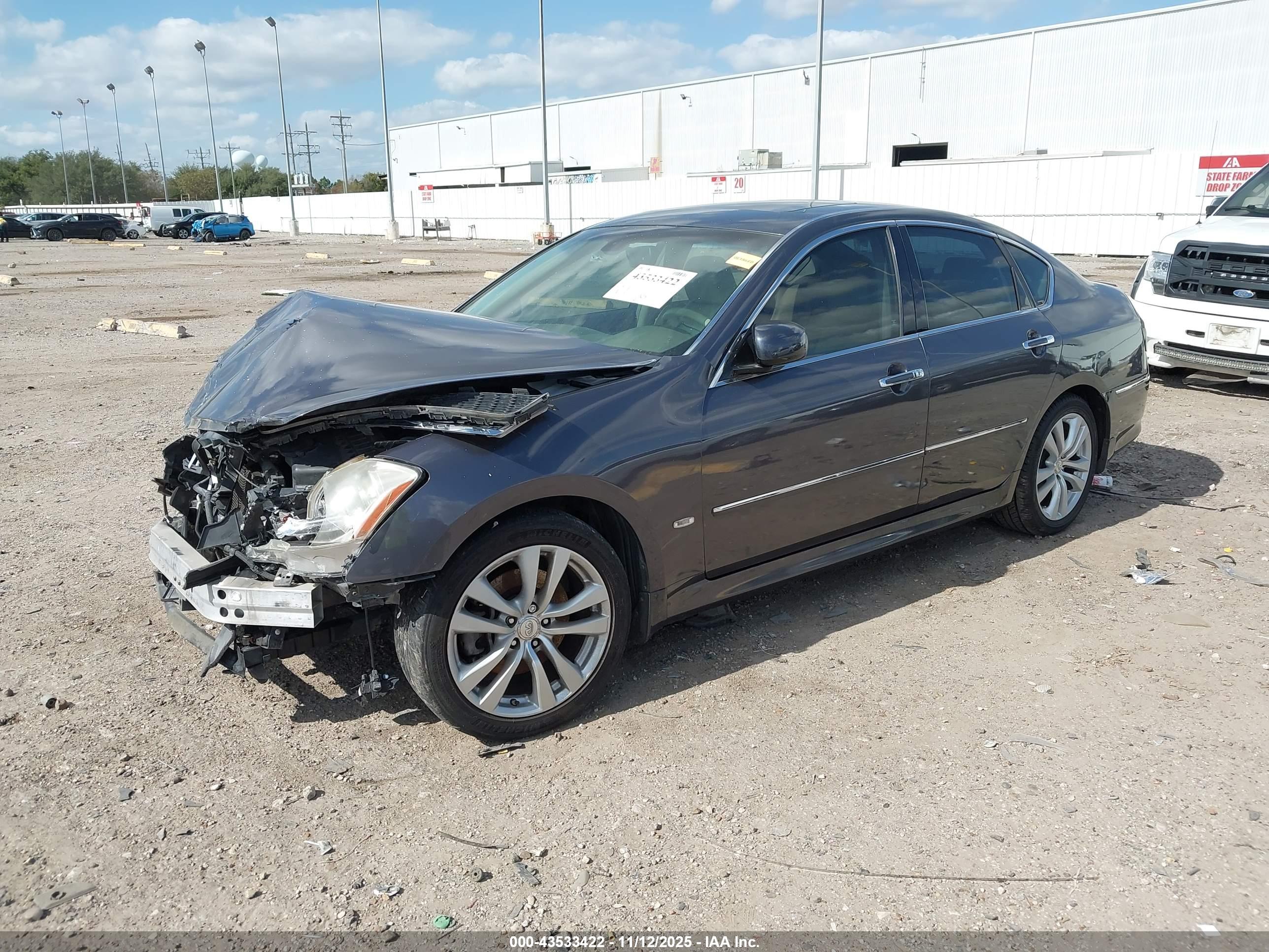INFINITI M35 image 2