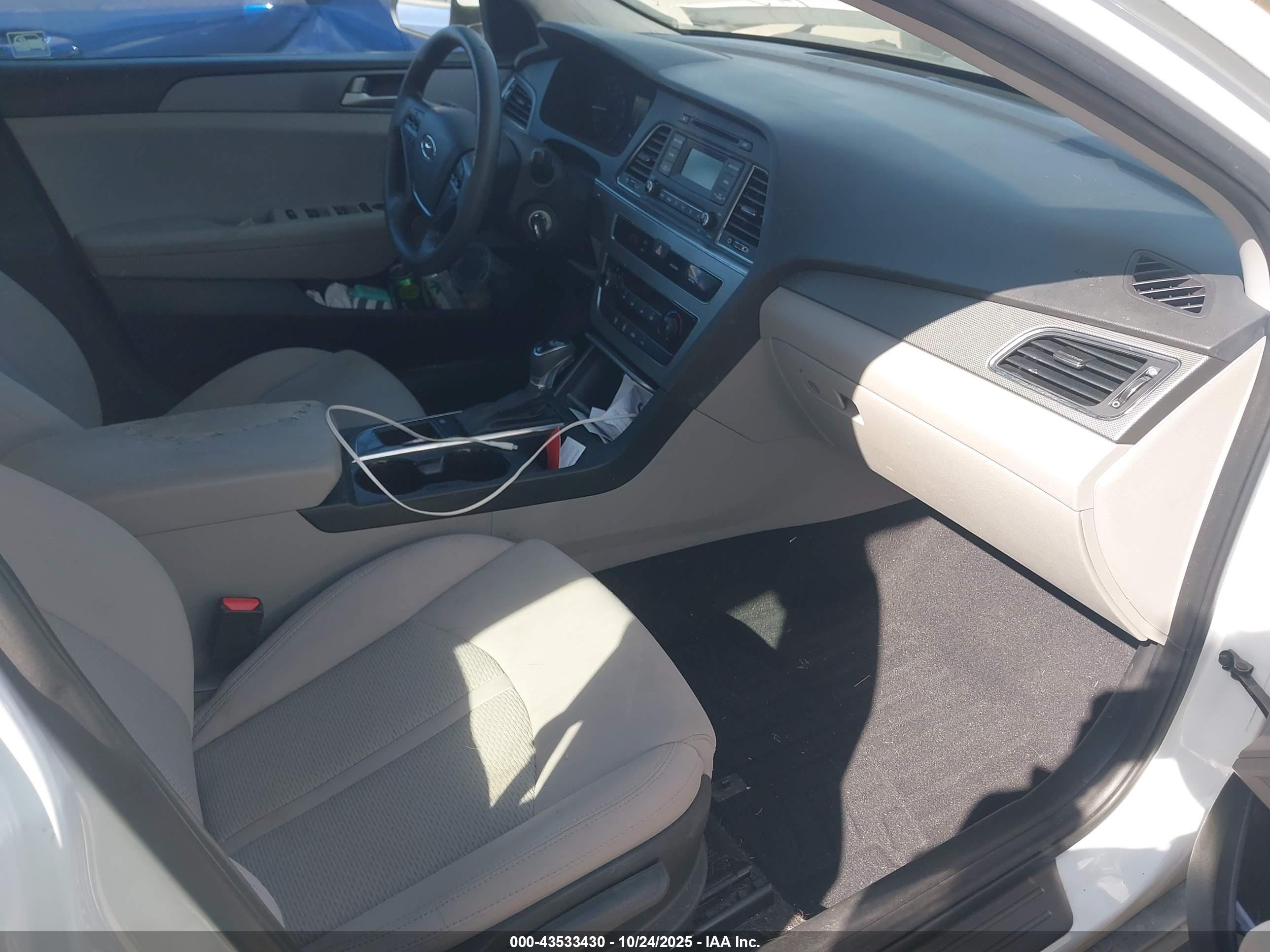 HYUNDAI SONATA image 5