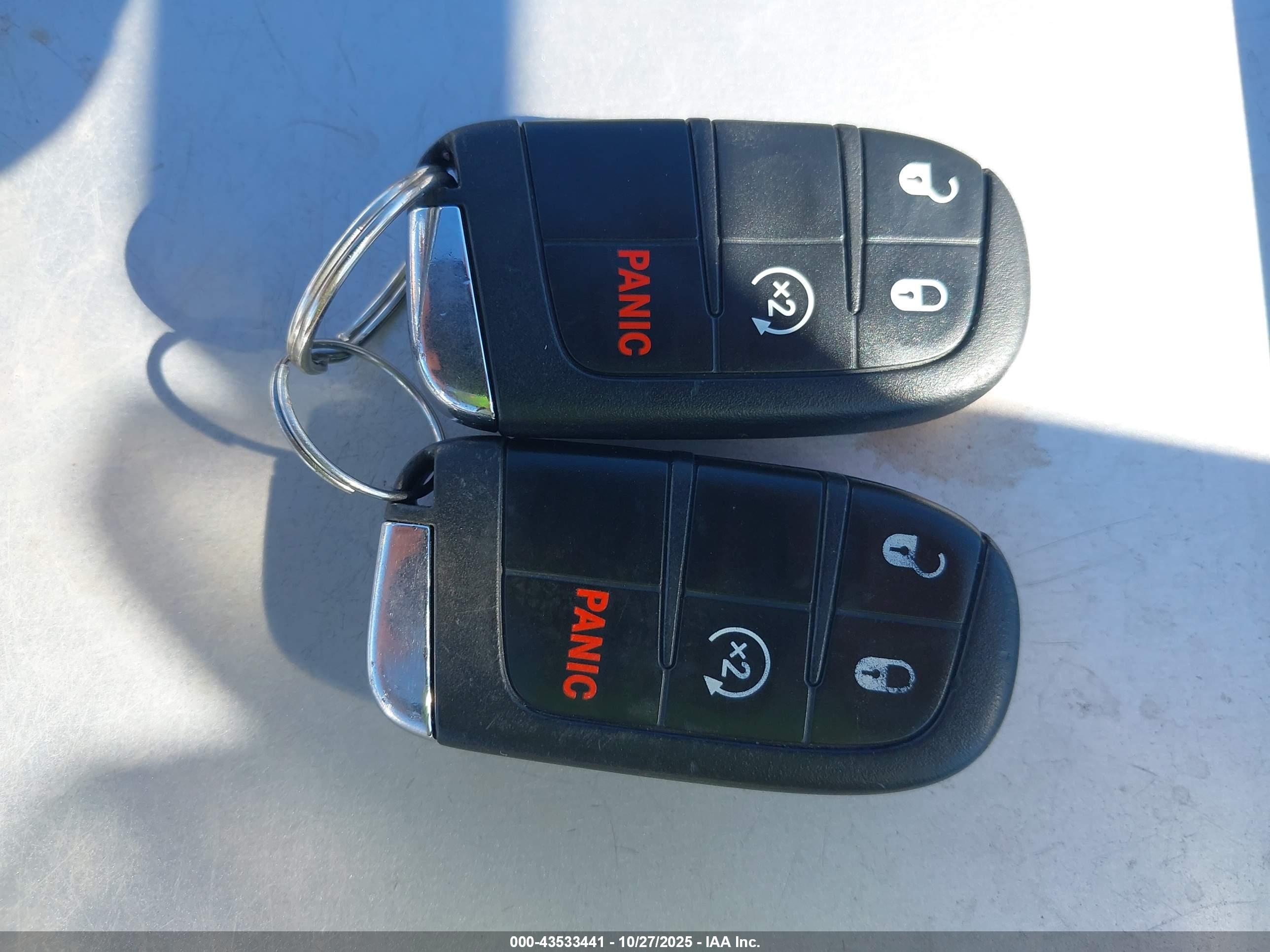 JEEP RENEGADE image 11