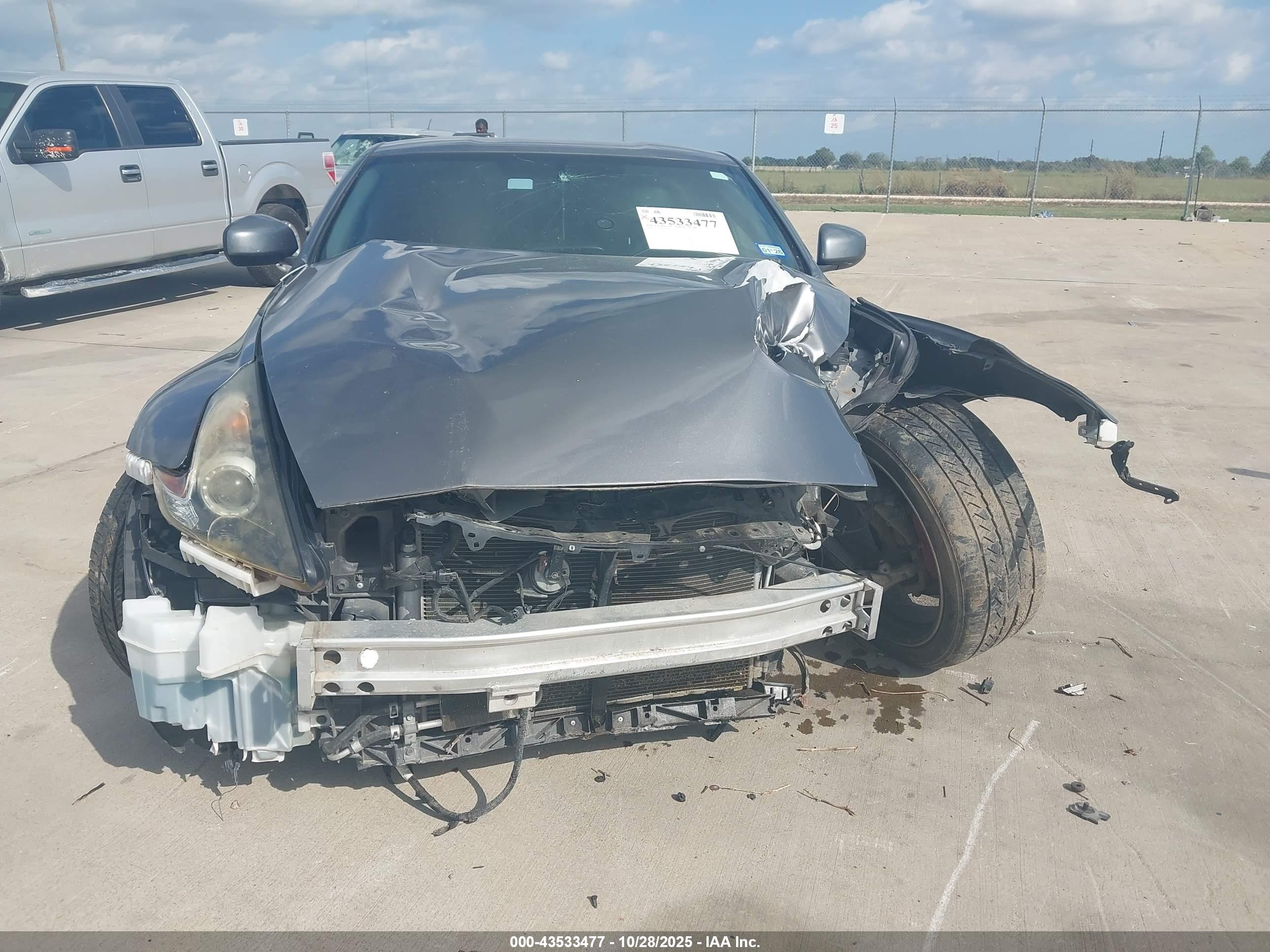 NISSAN 370Z image 6