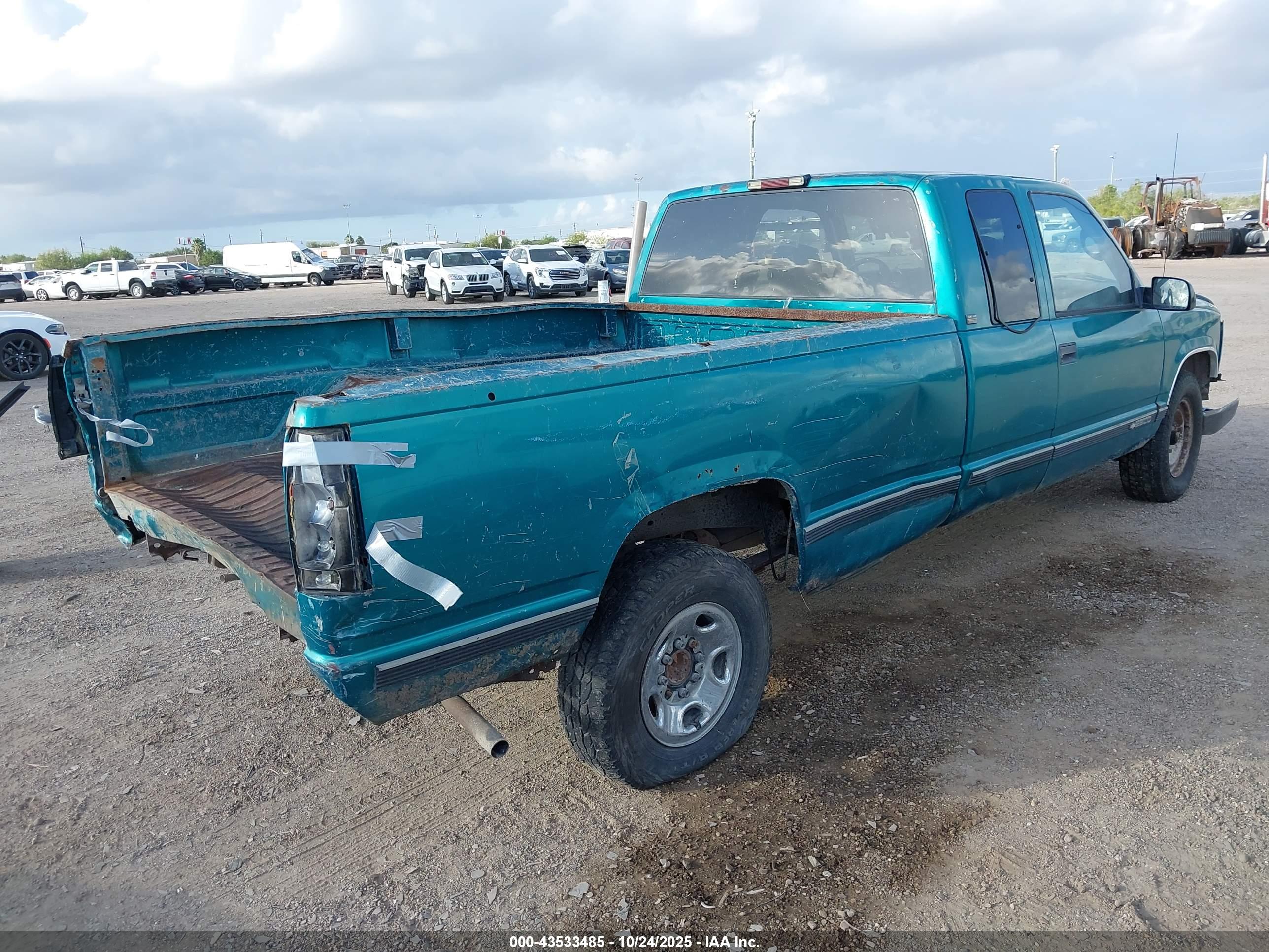 CHEVROLET GMT-400 image 4