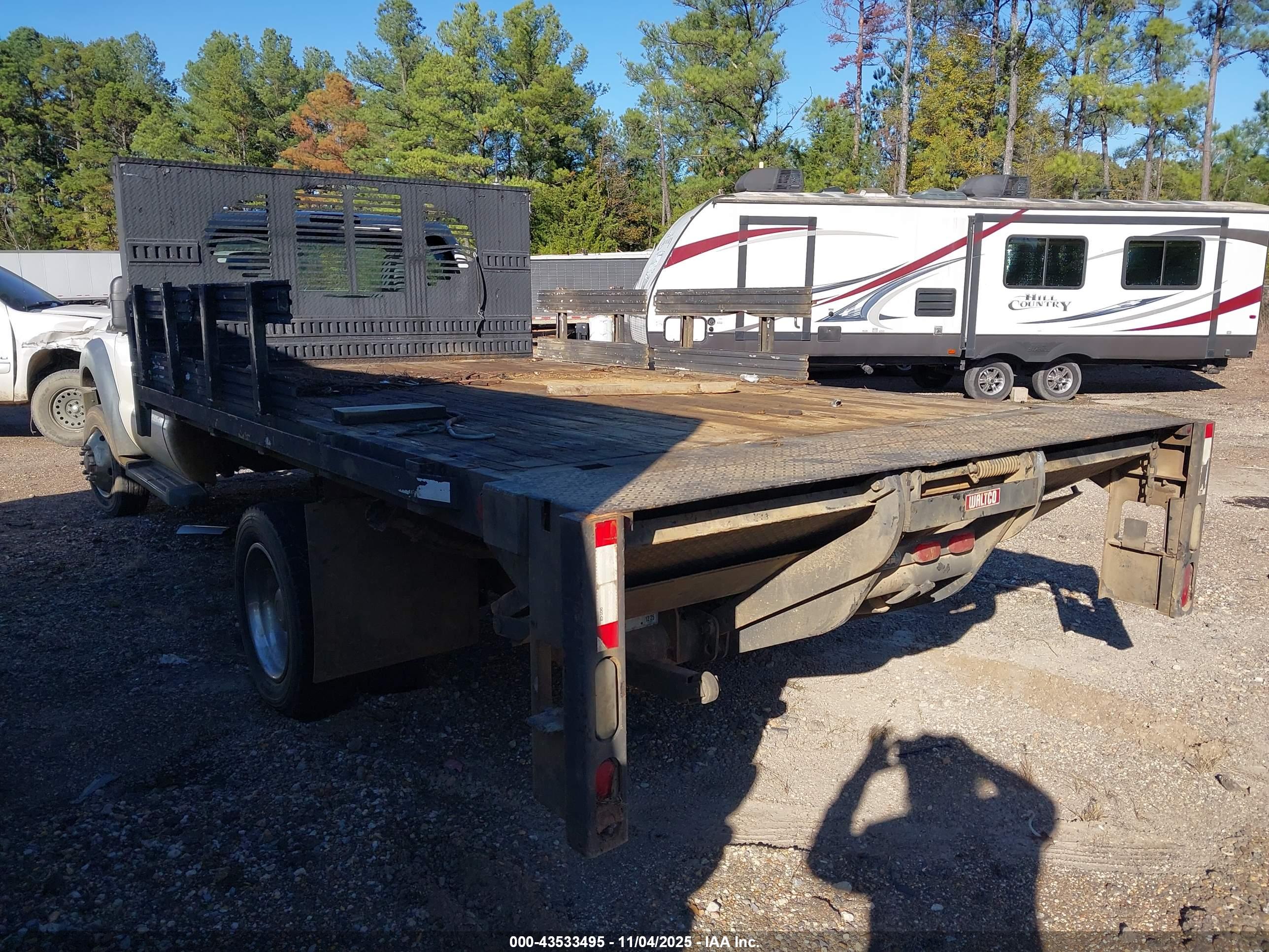 FORD F-450 image 3