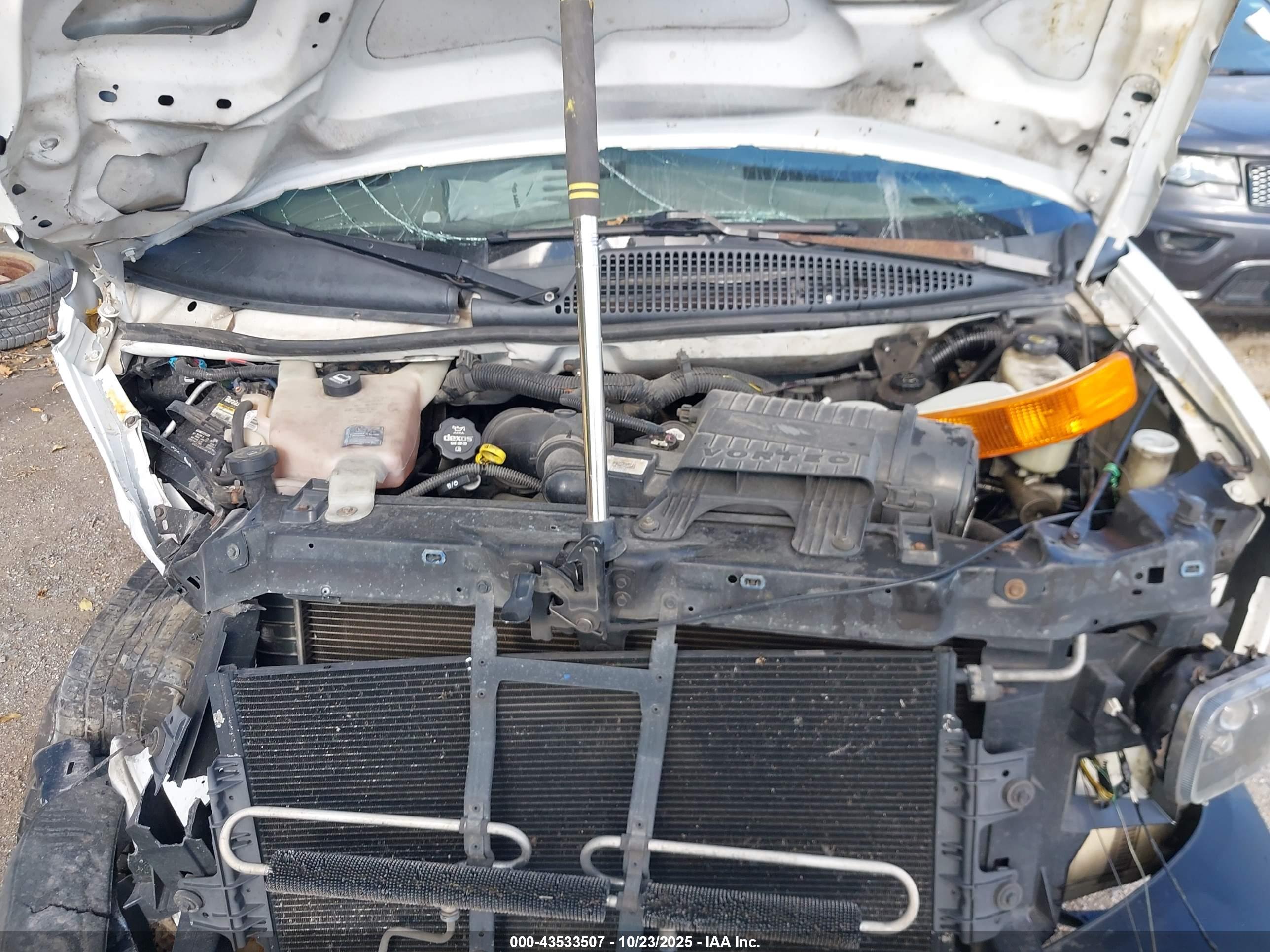 CHEVROLET EXPRESS image 10