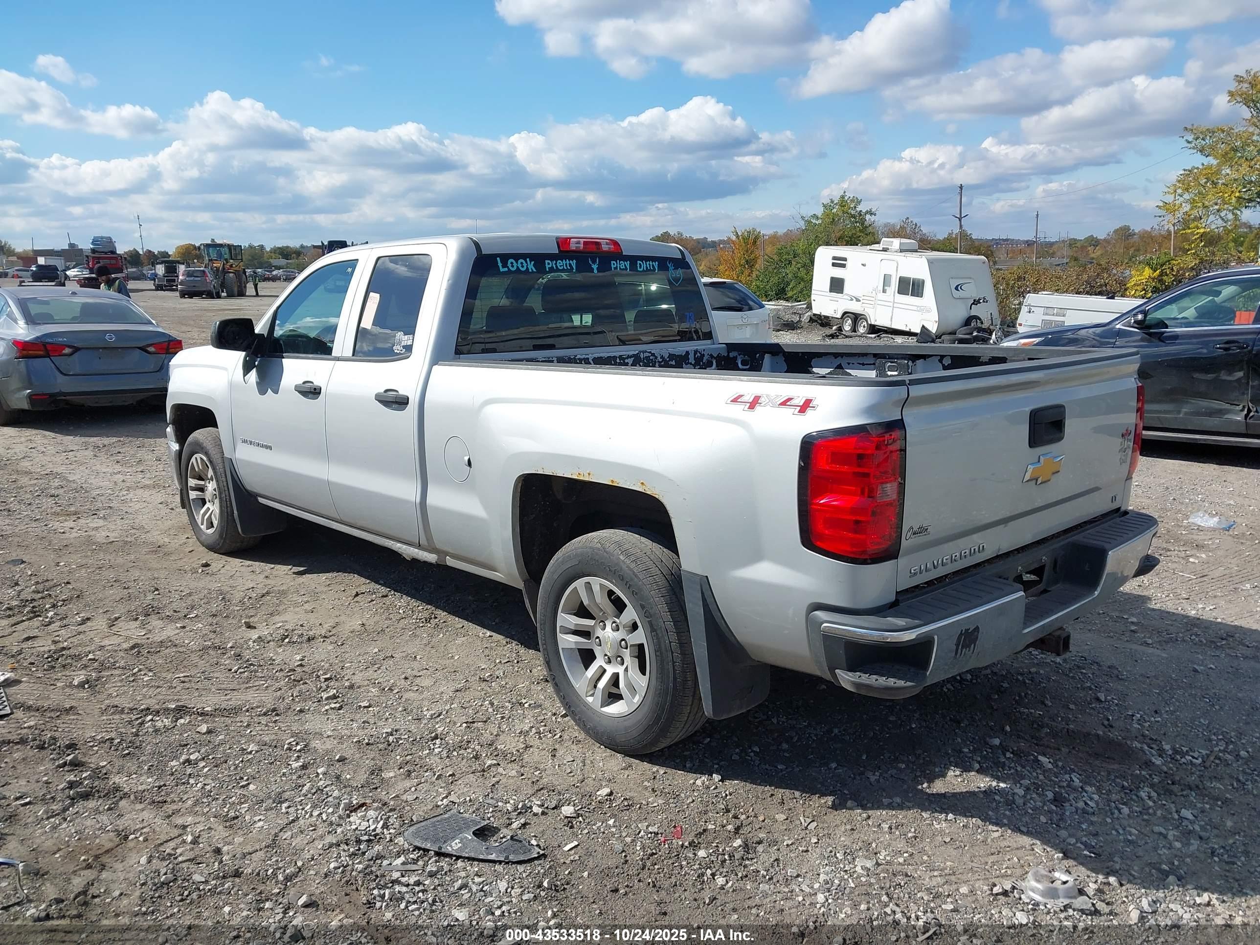 CHEVROLET SILVERADO image 3