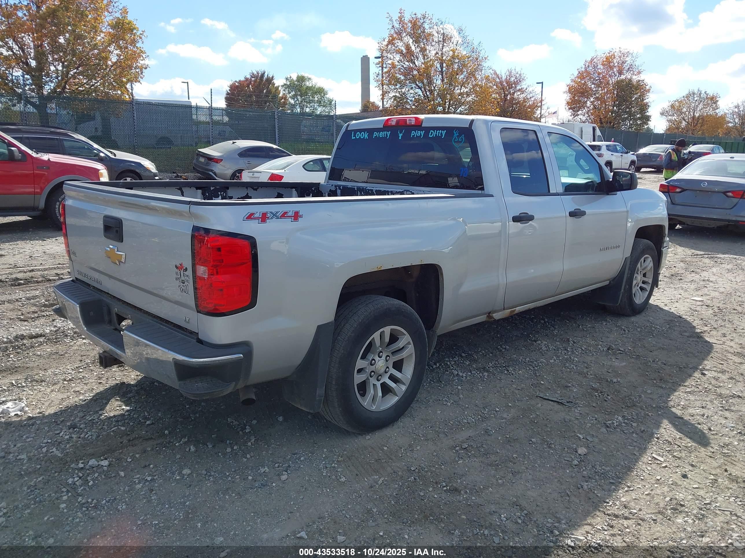 CHEVROLET SILVERADO image 4