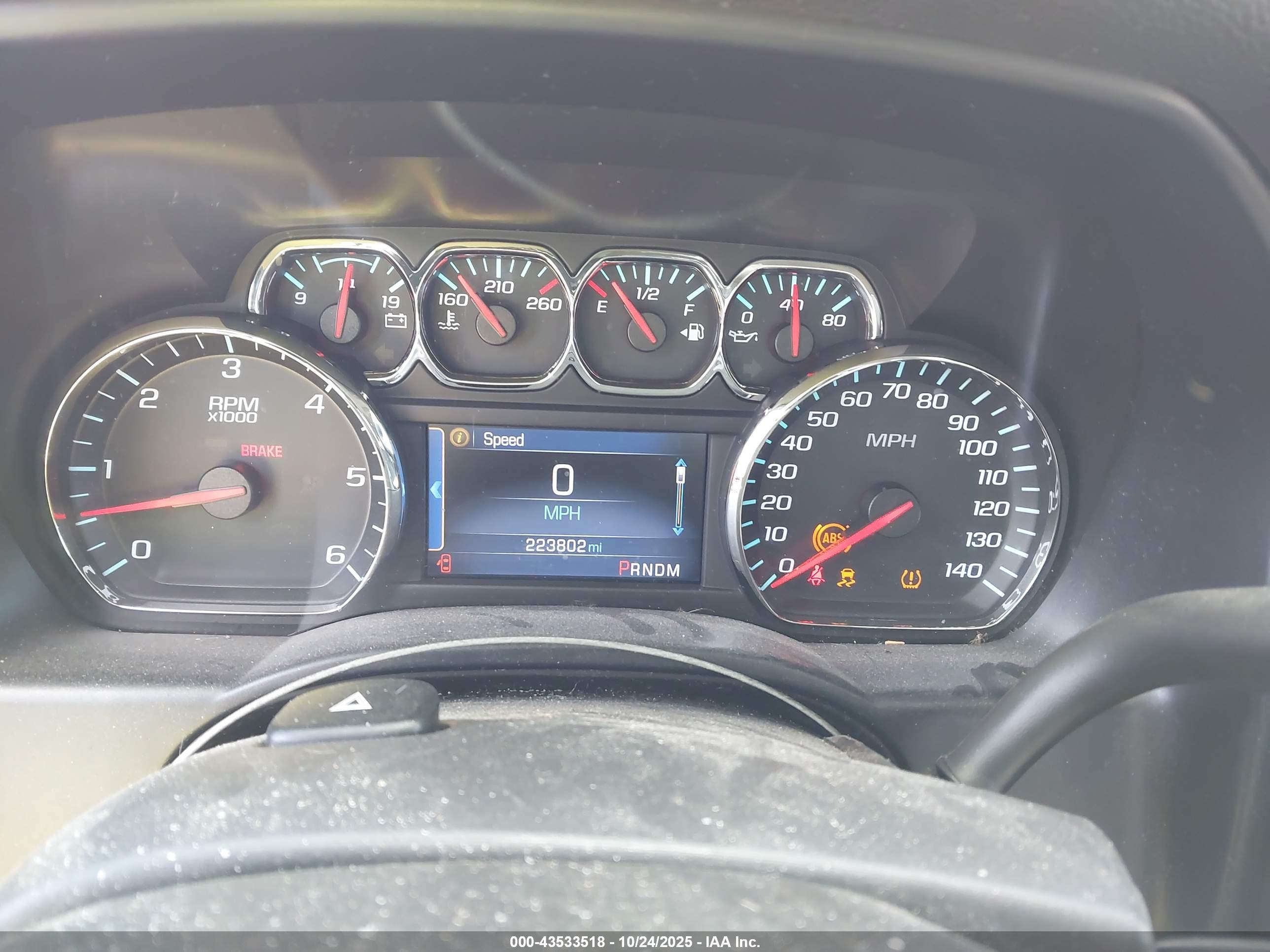 CHEVROLET SILVERADO image 7