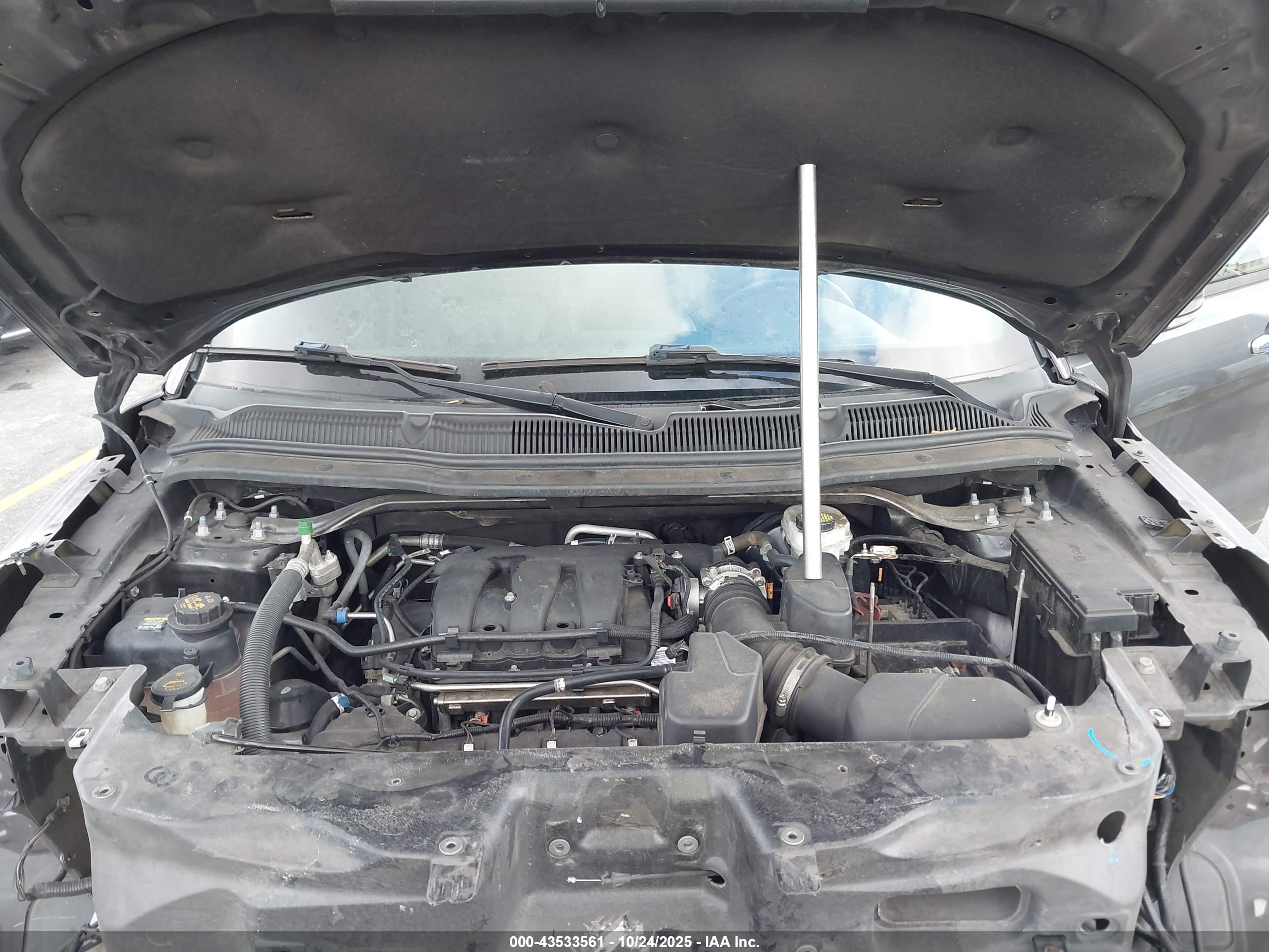 FORD EXPLORER image 10