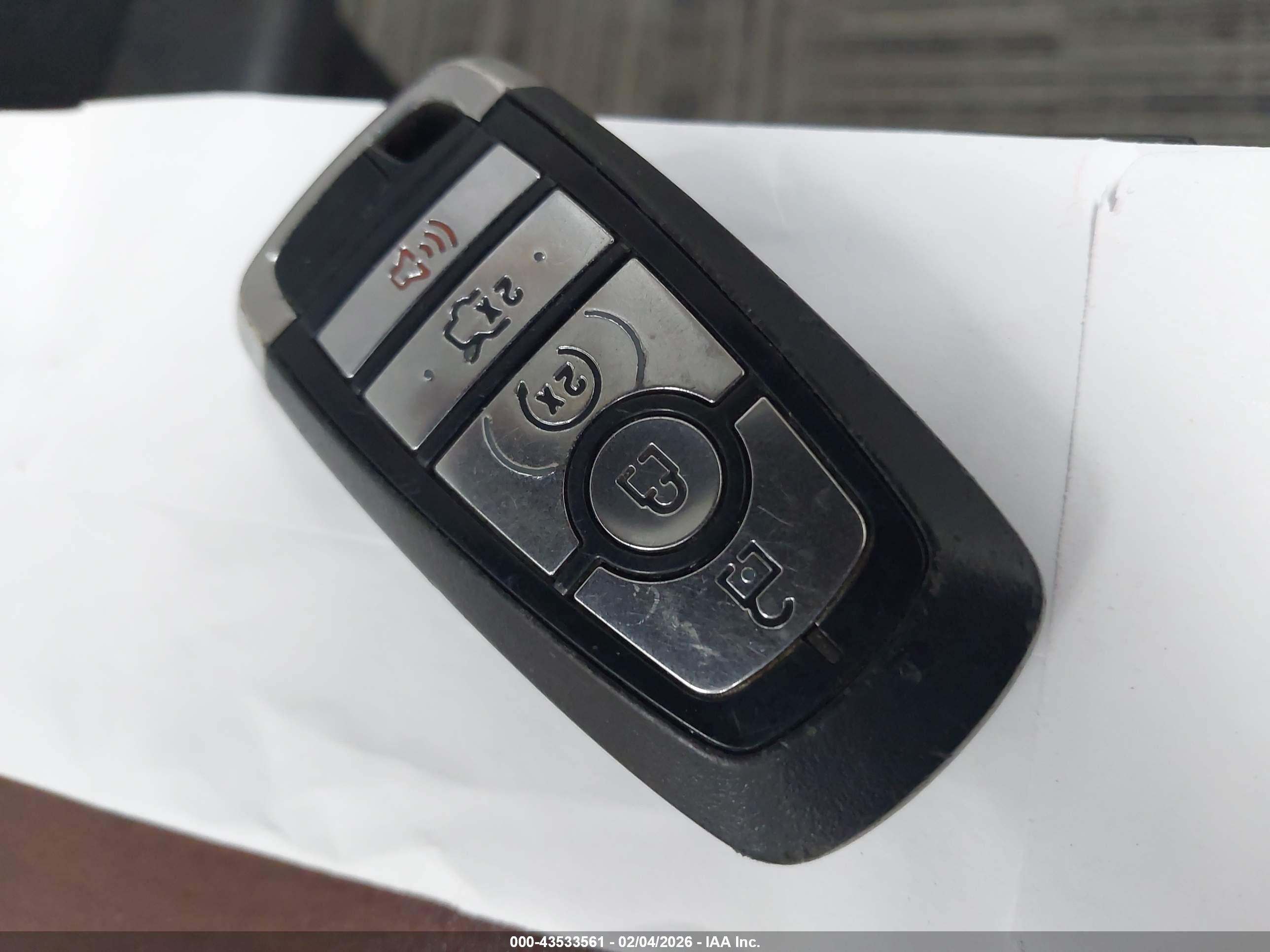 FORD EXPLORER image 11