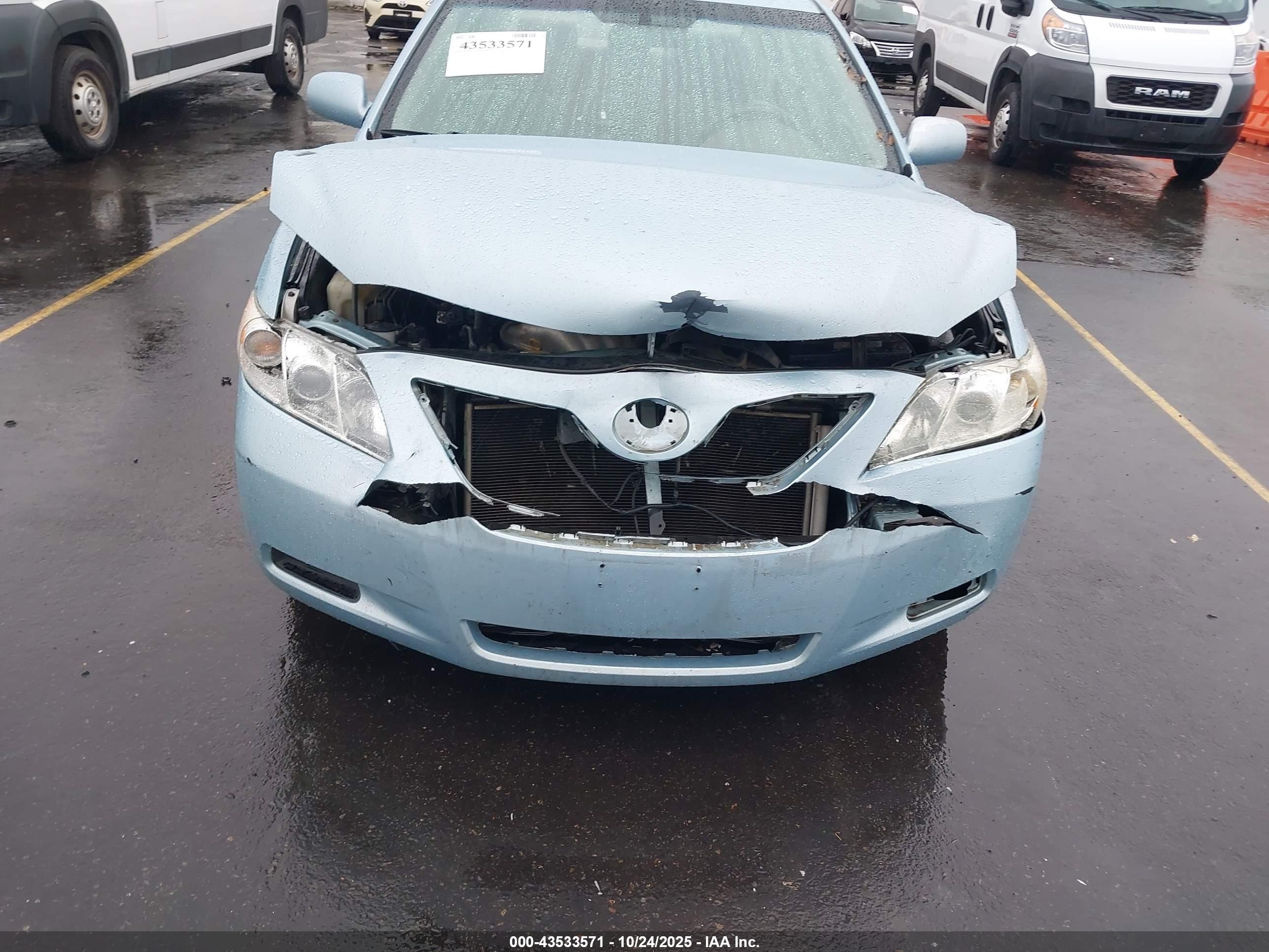 TOYOTA CAMRY image 6
