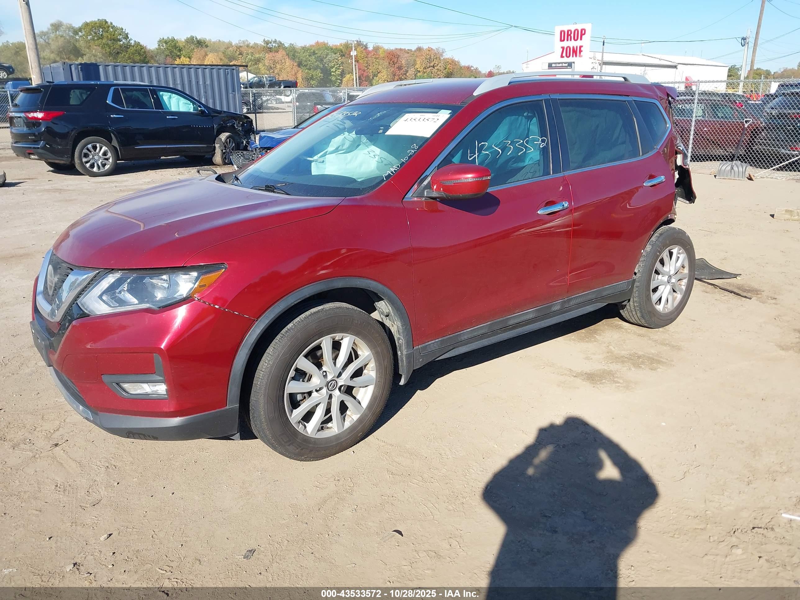 NISSAN ROGUE image 2