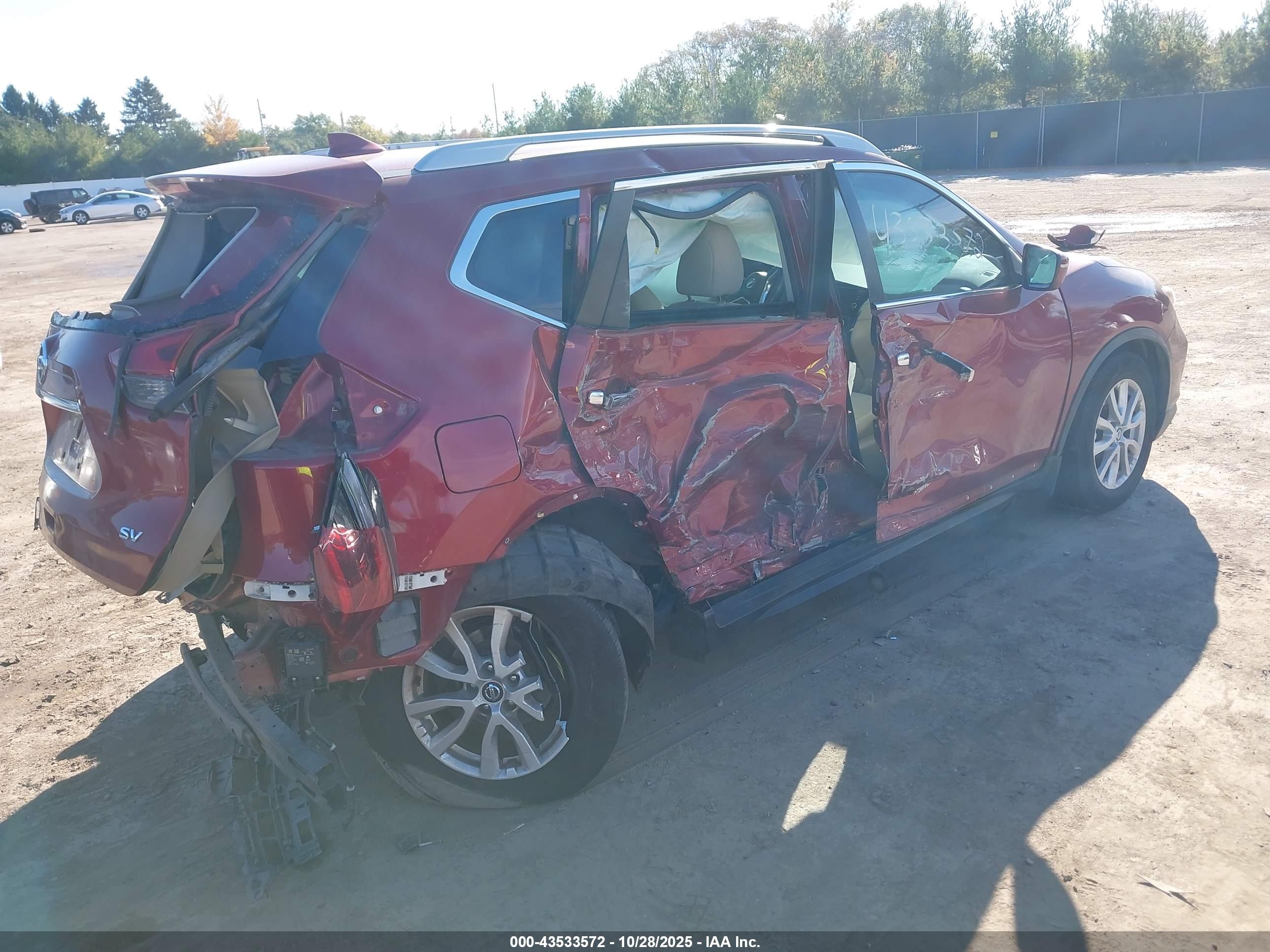 NISSAN ROGUE image 4