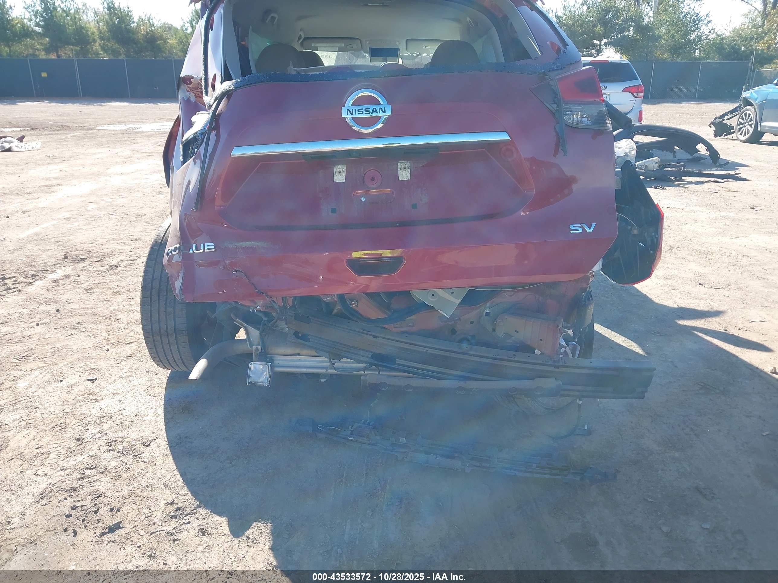 NISSAN ROGUE image 6
