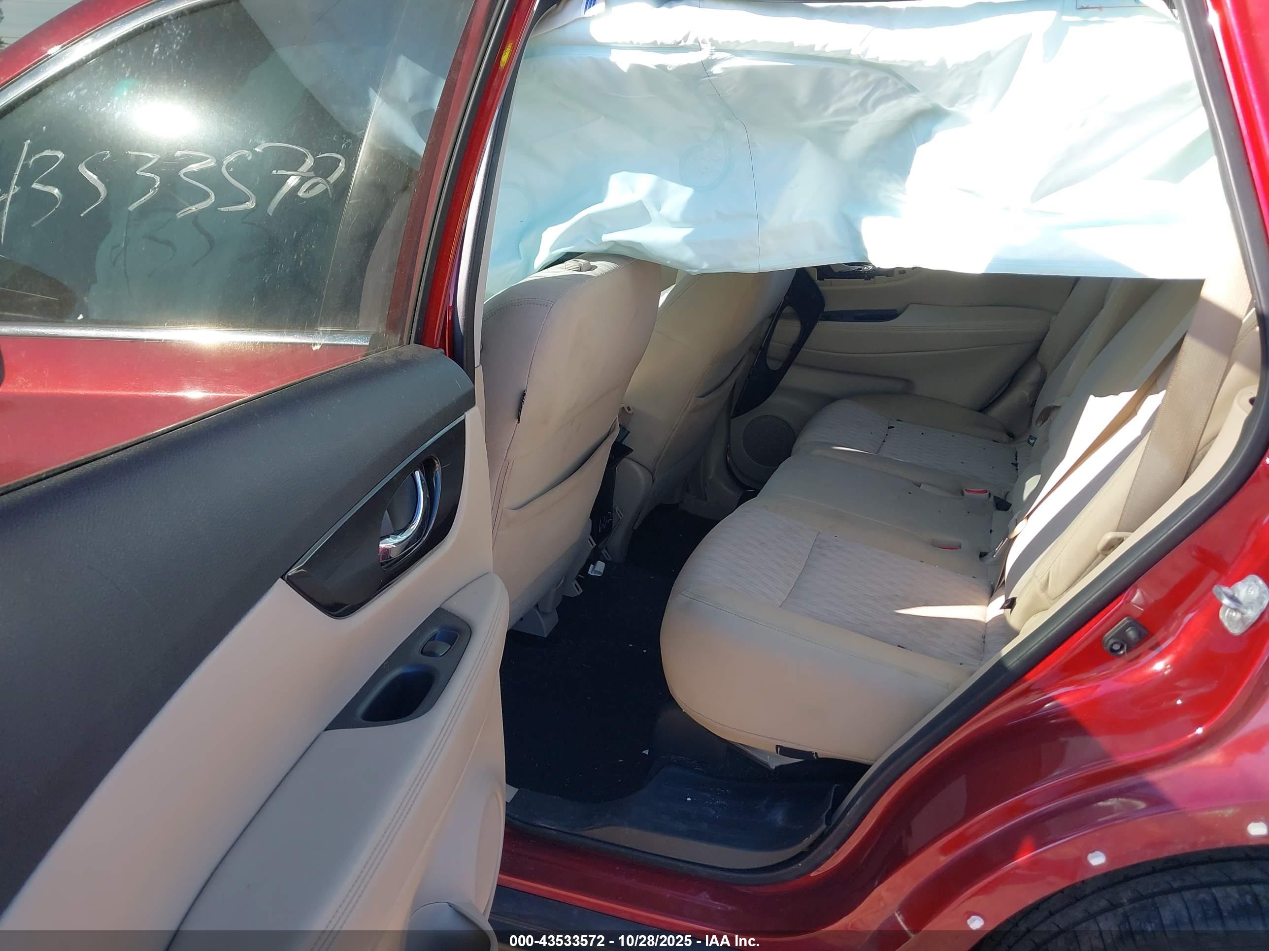 NISSAN ROGUE image 8