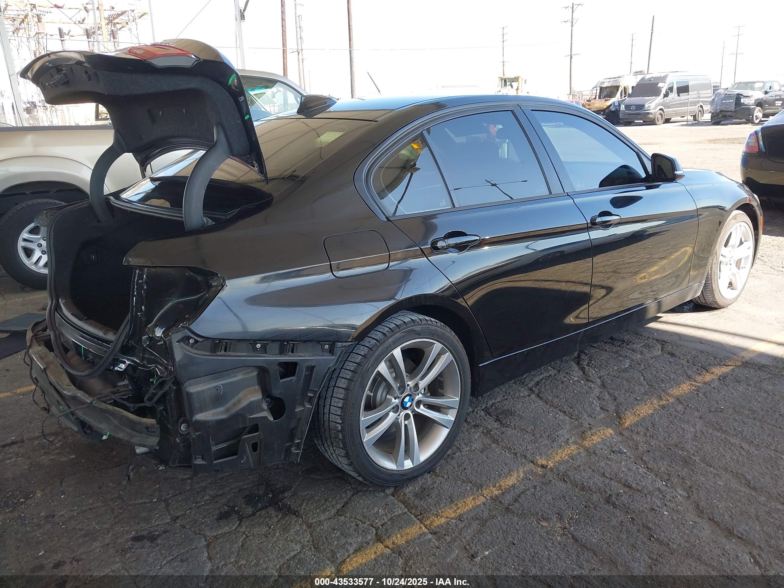 BMW 328I image 4