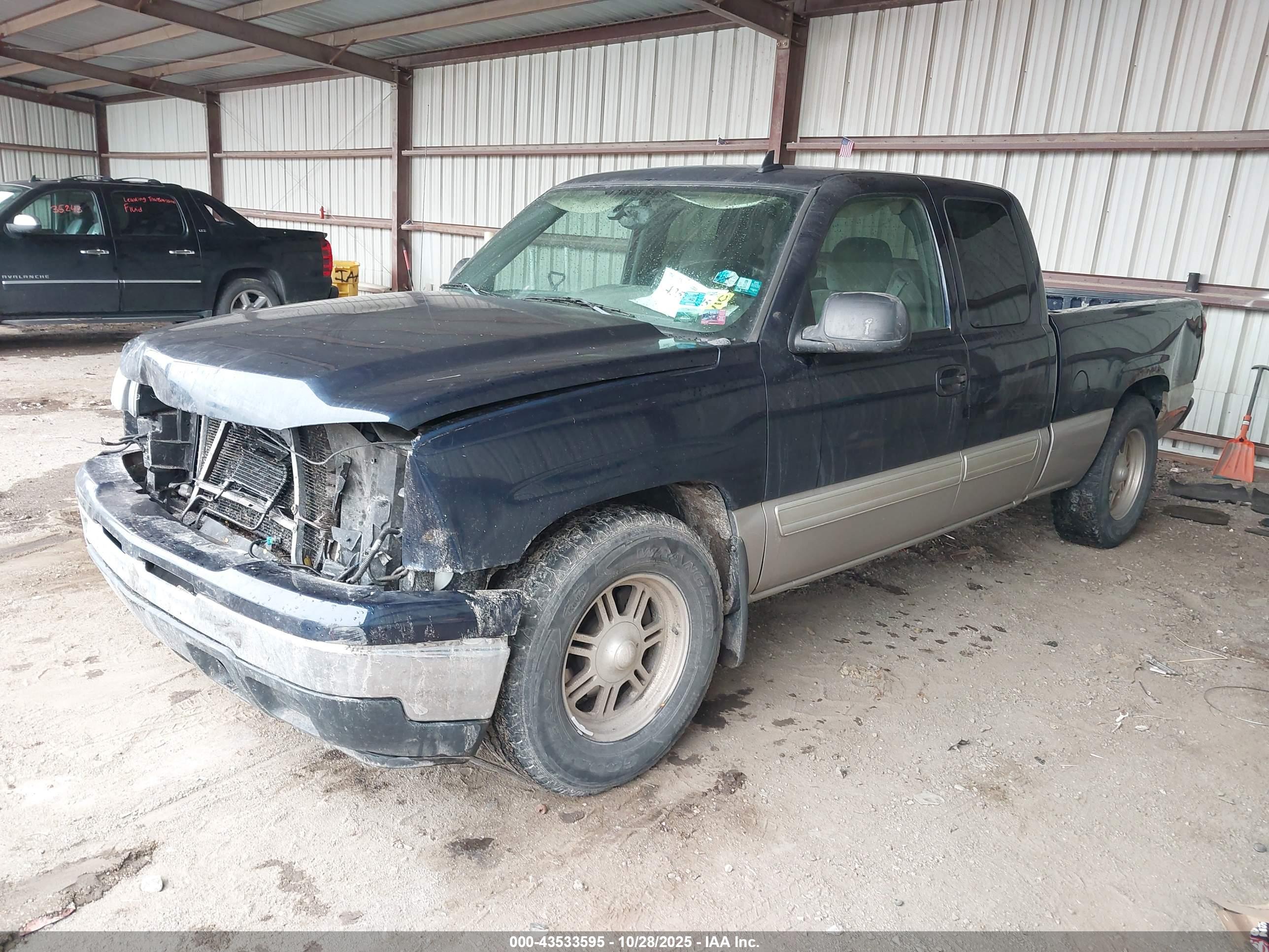 CHEVROLET SILVERADO image 2