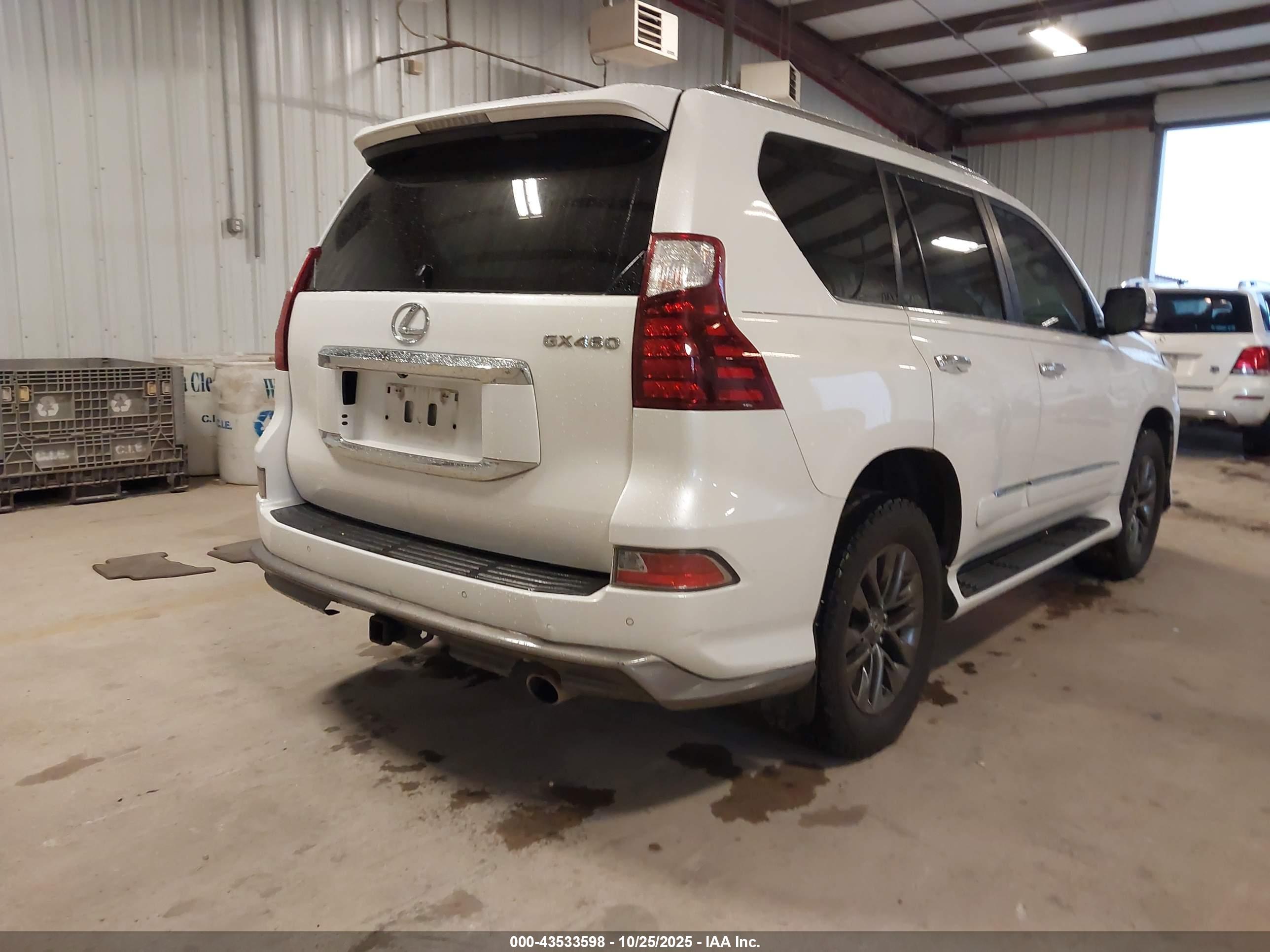 LEXUS GX image 4