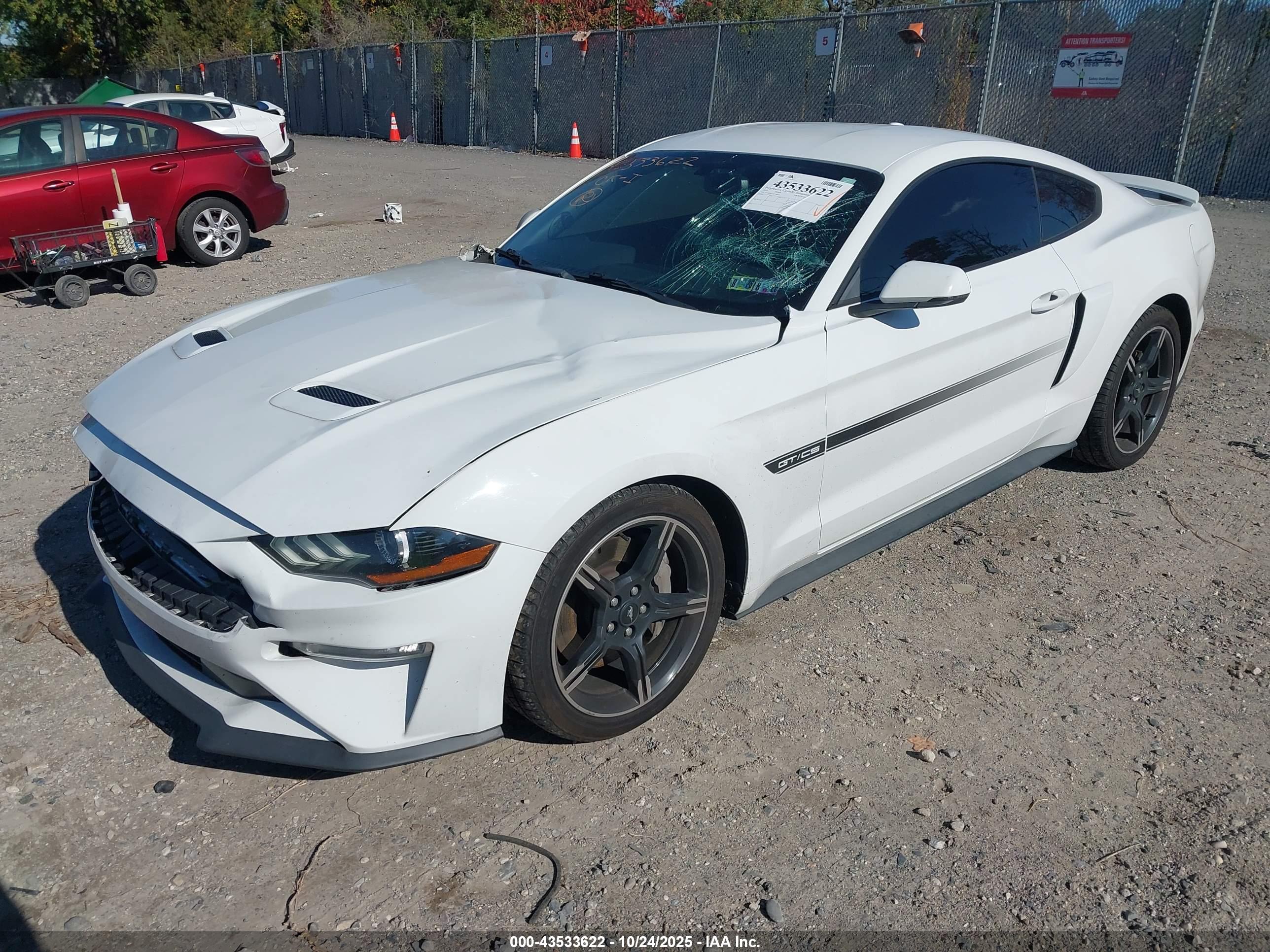 FORD MUSTANG image 2