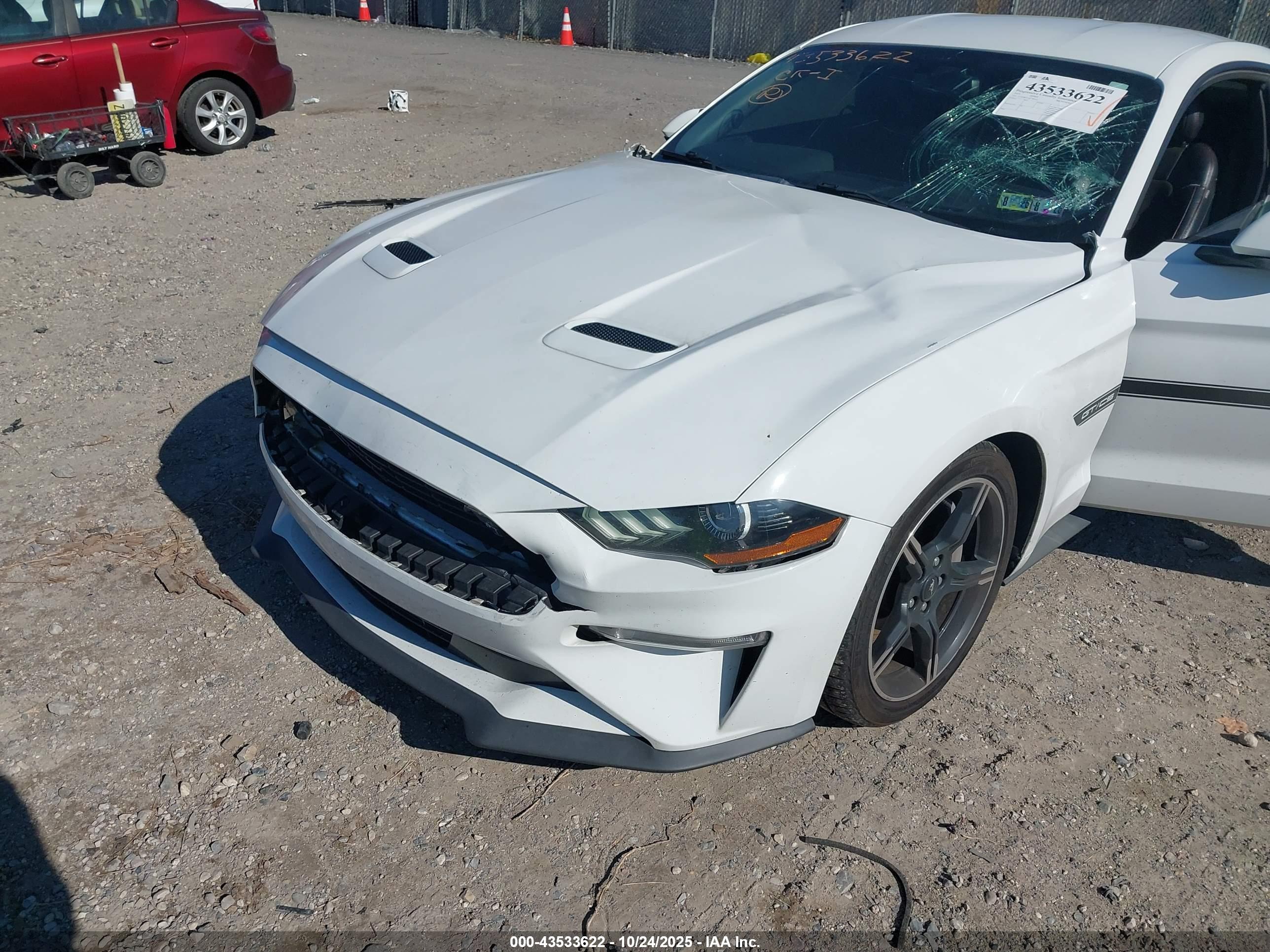 FORD MUSTANG image 6