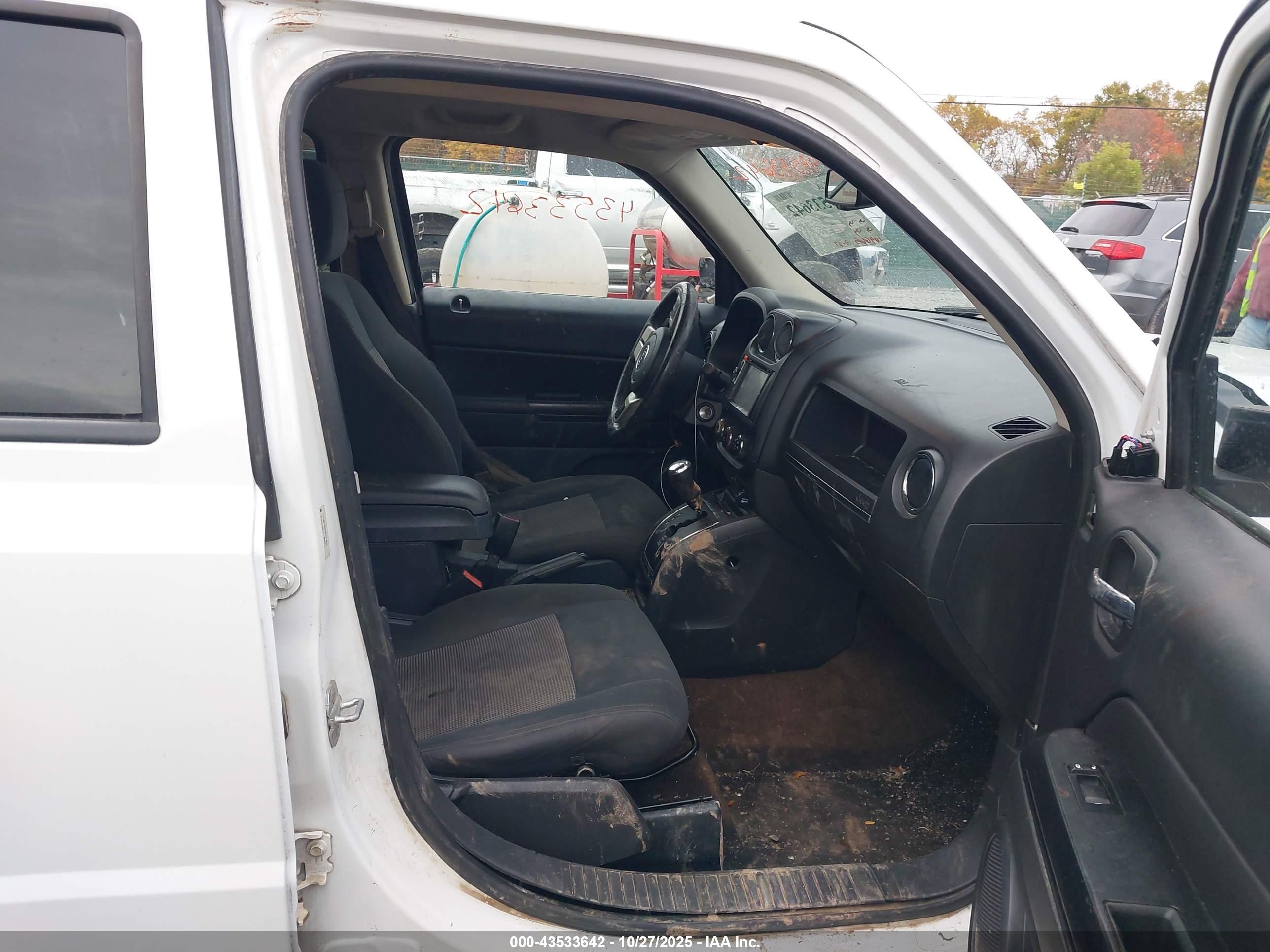JEEP PATRIOT image 5
