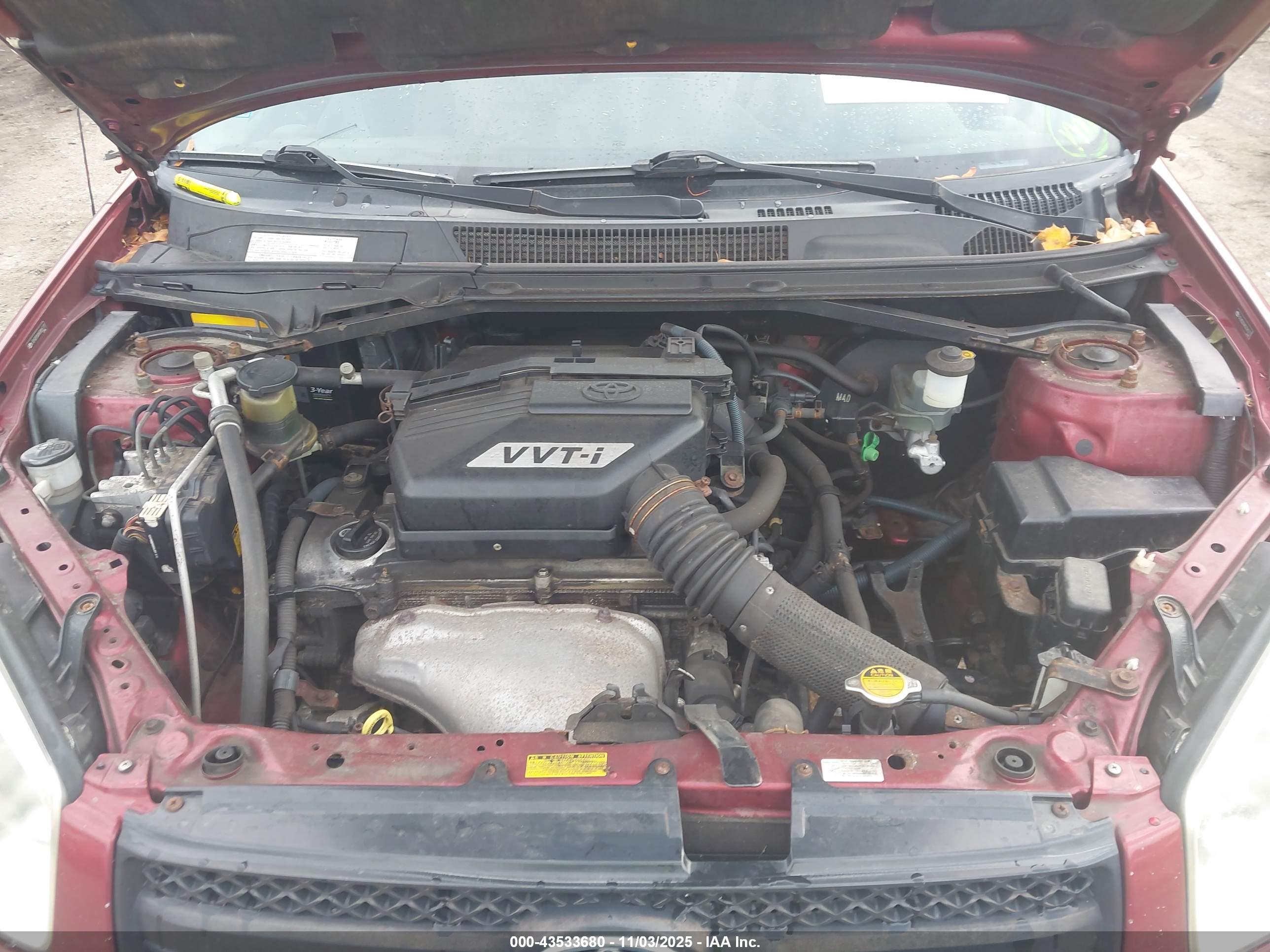 TOYOTA RAV4 image 10