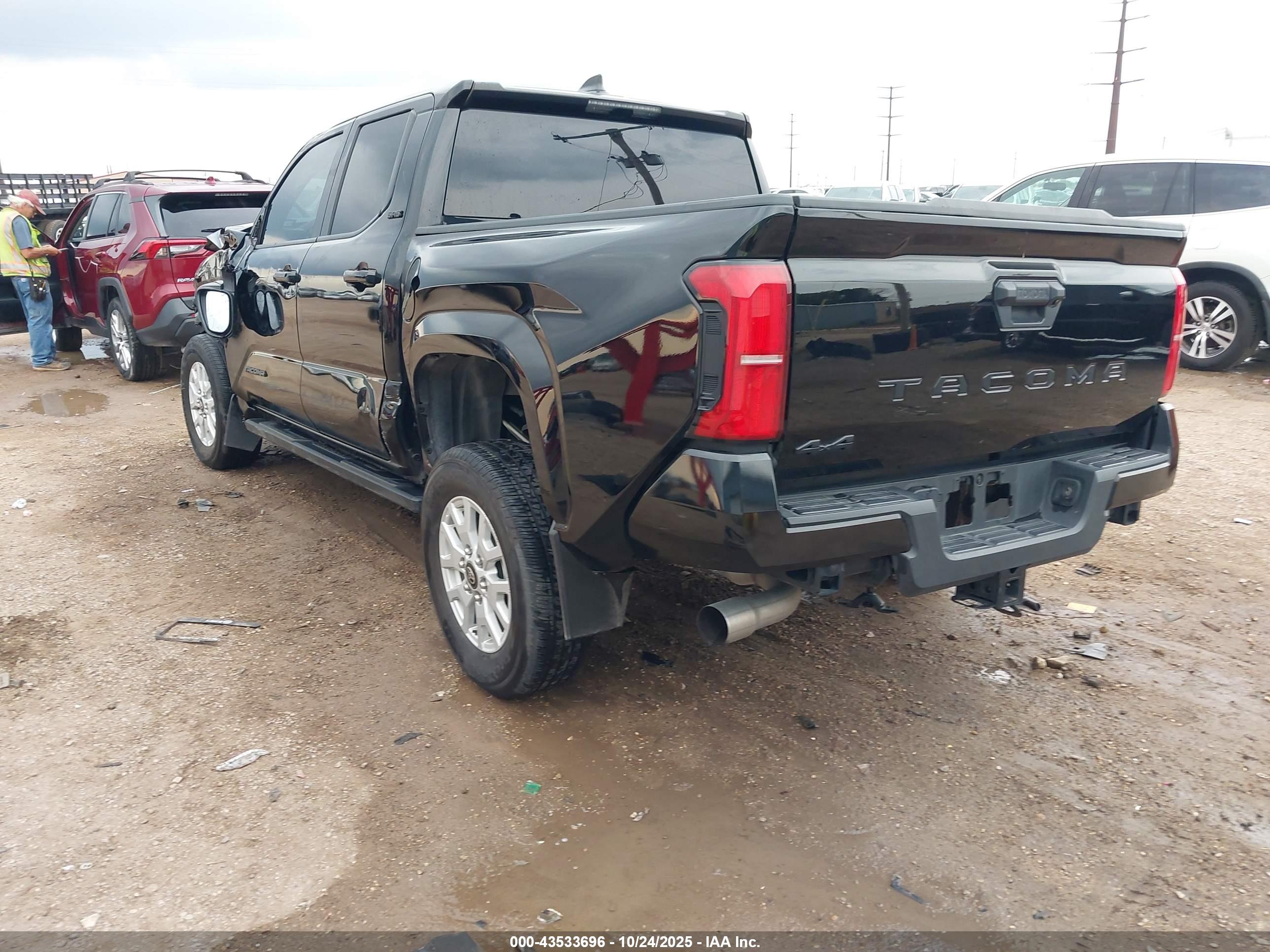 TOYOTA TACOMA image 3