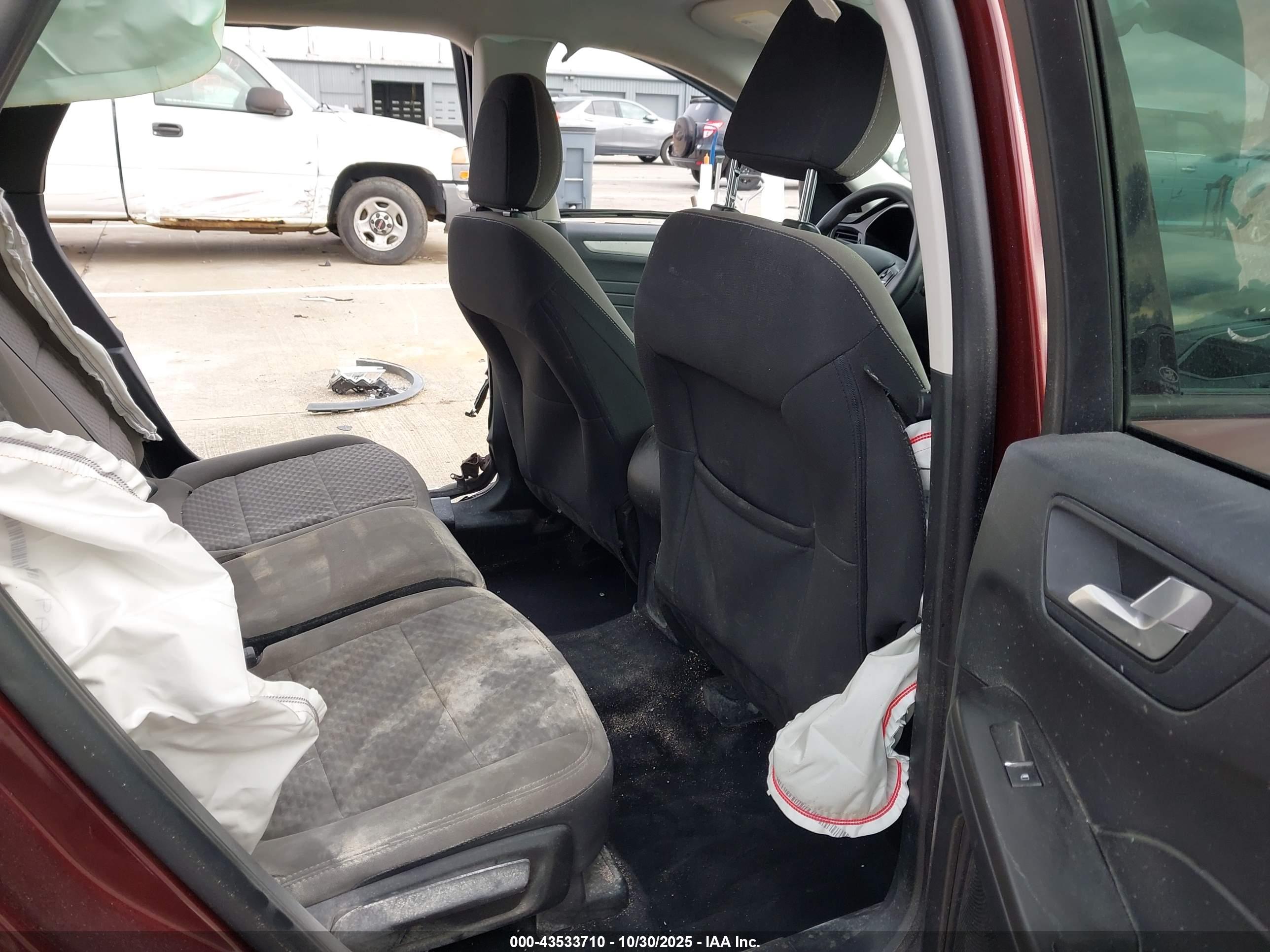 FORD ESCAPE image 8