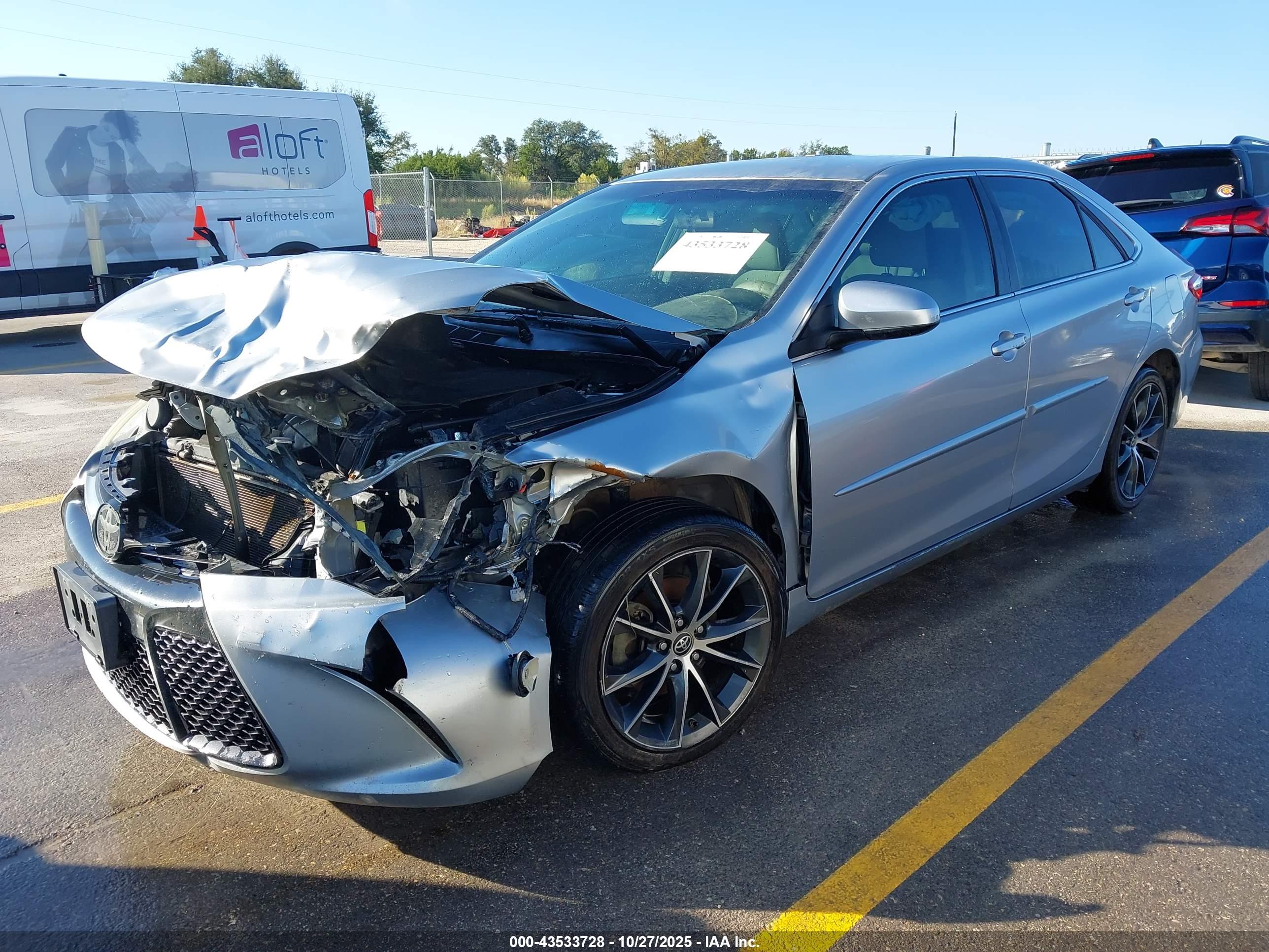 TOYOTA CAMRY image 2