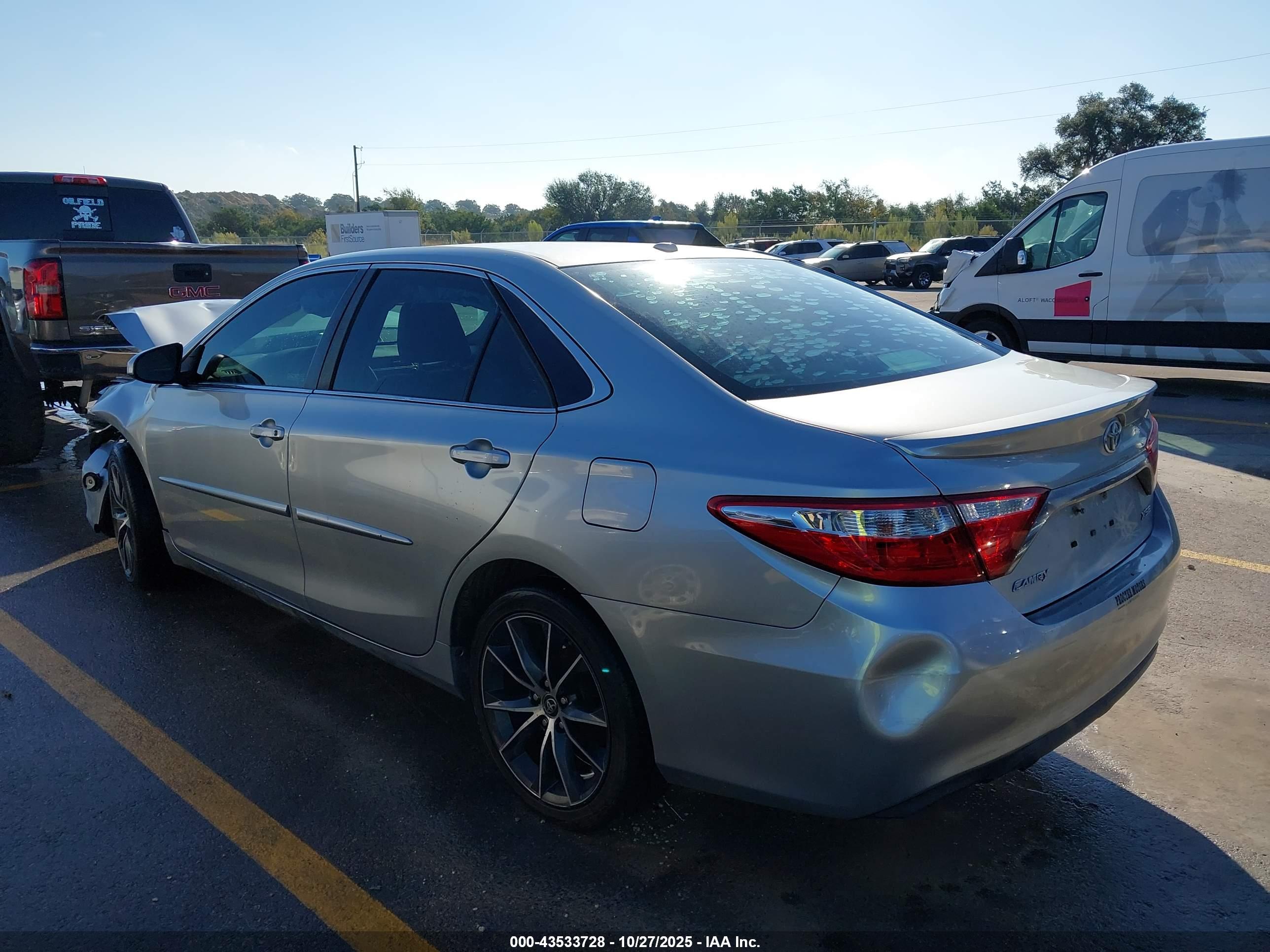 TOYOTA CAMRY image 3