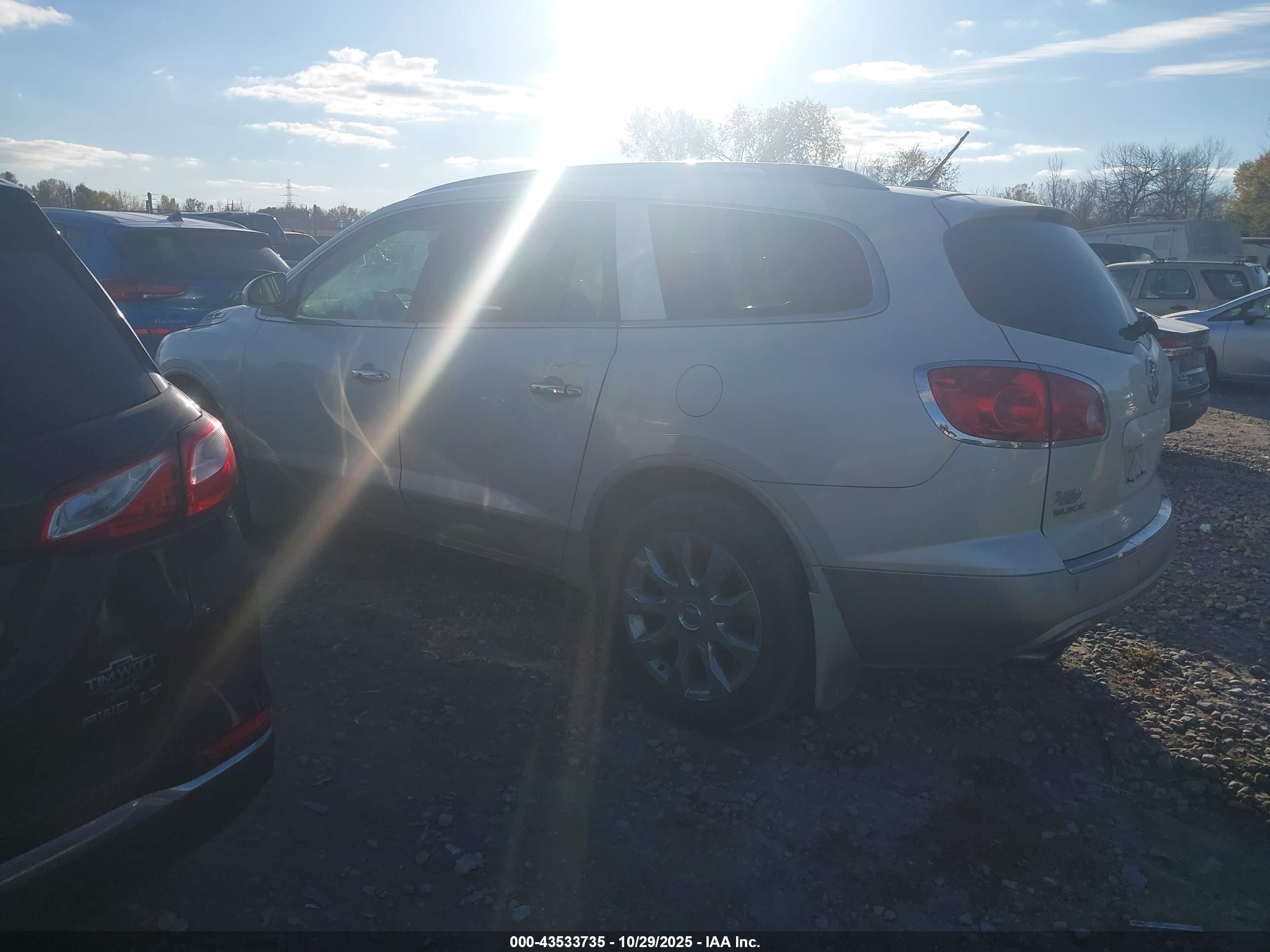 BUICK ENCLAVE image 3