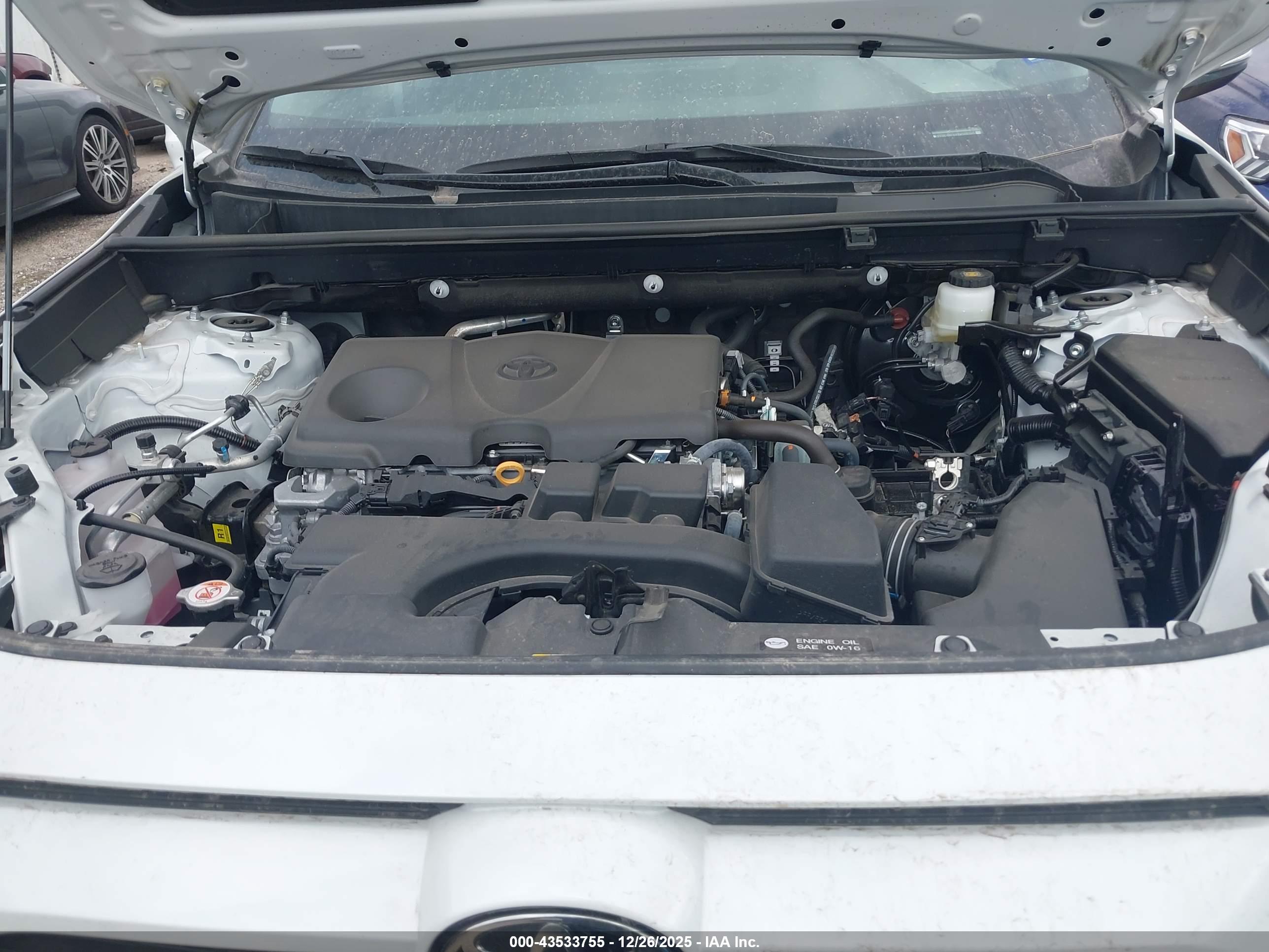 TOYOTA RAV4 image 10