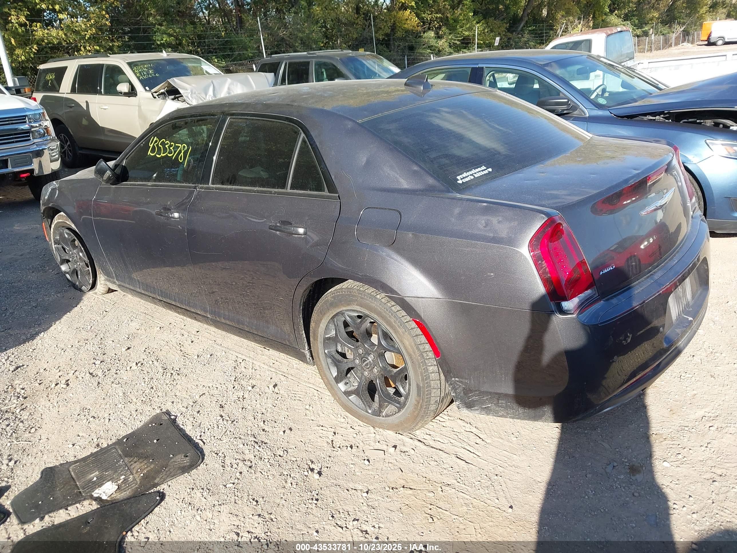 CHRYSLER 300 image 3