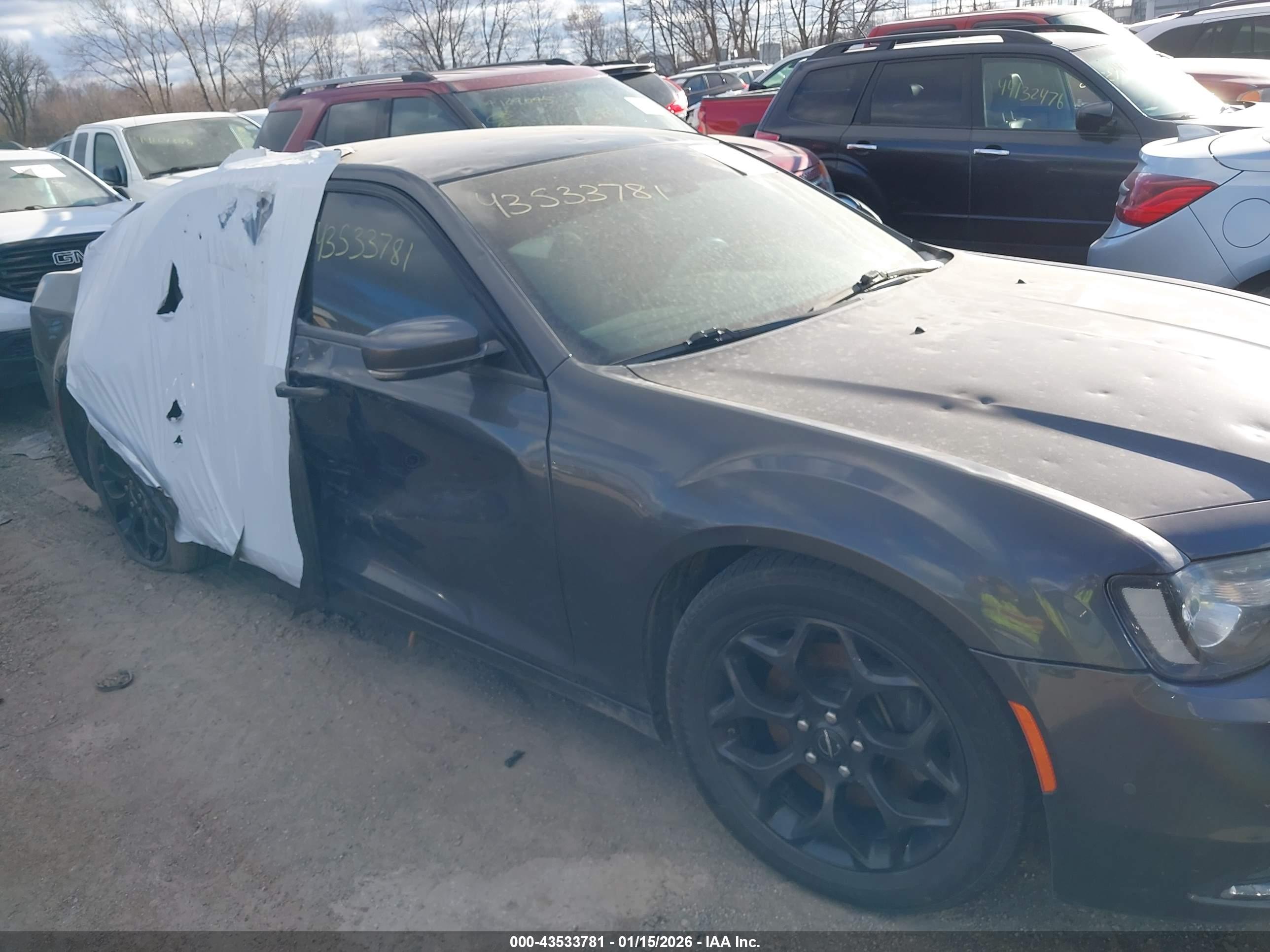 CHRYSLER 300 image 6