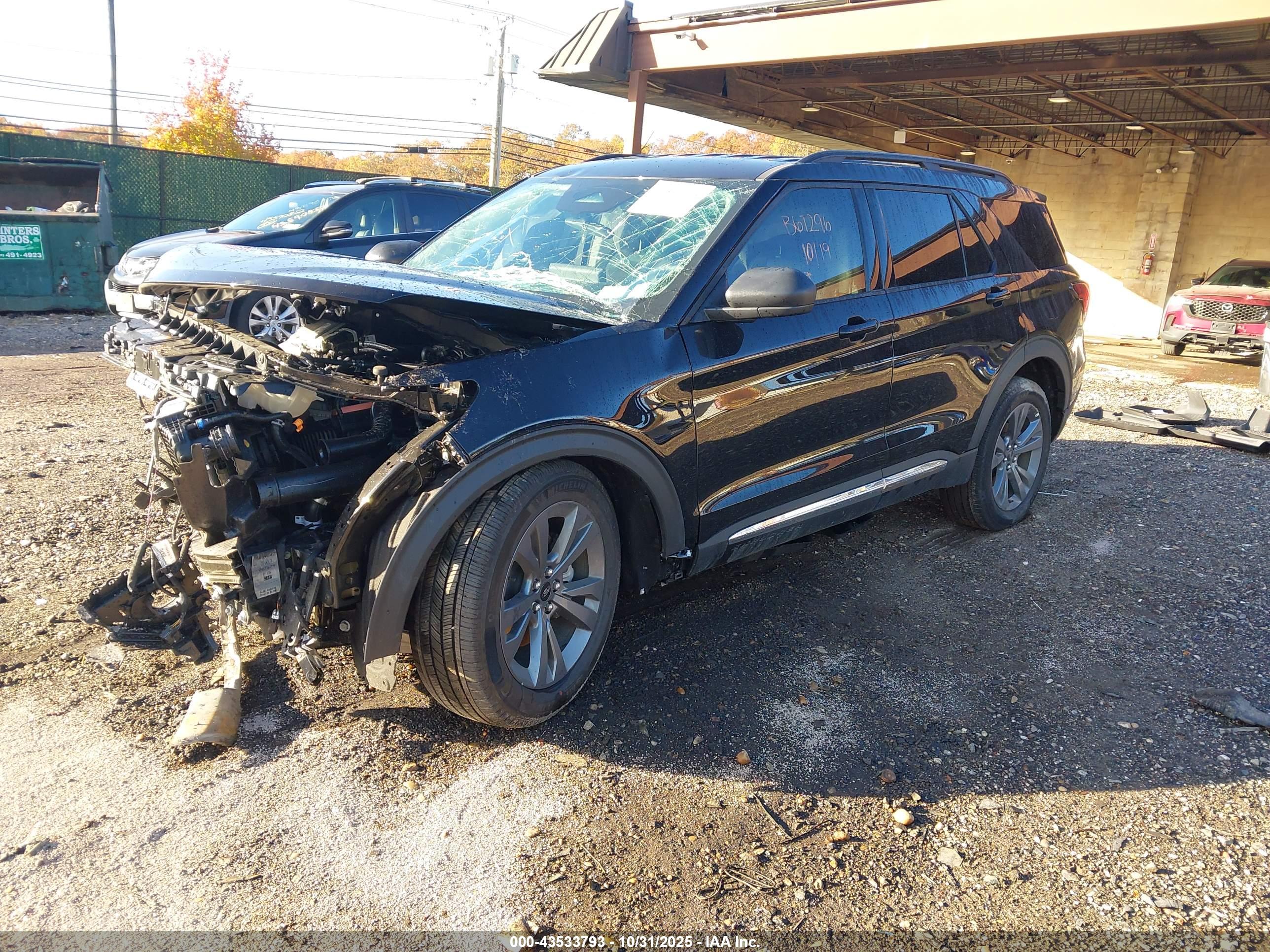 FORD EXPLORER image 2