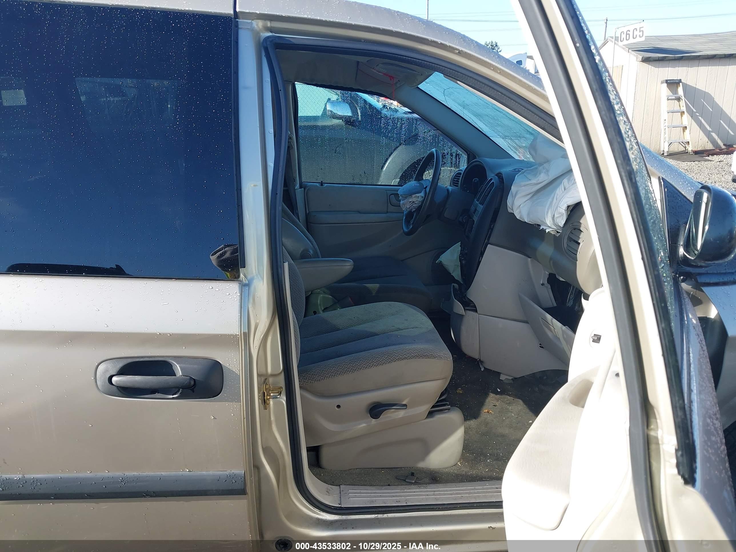 DODGE GRAND image 5