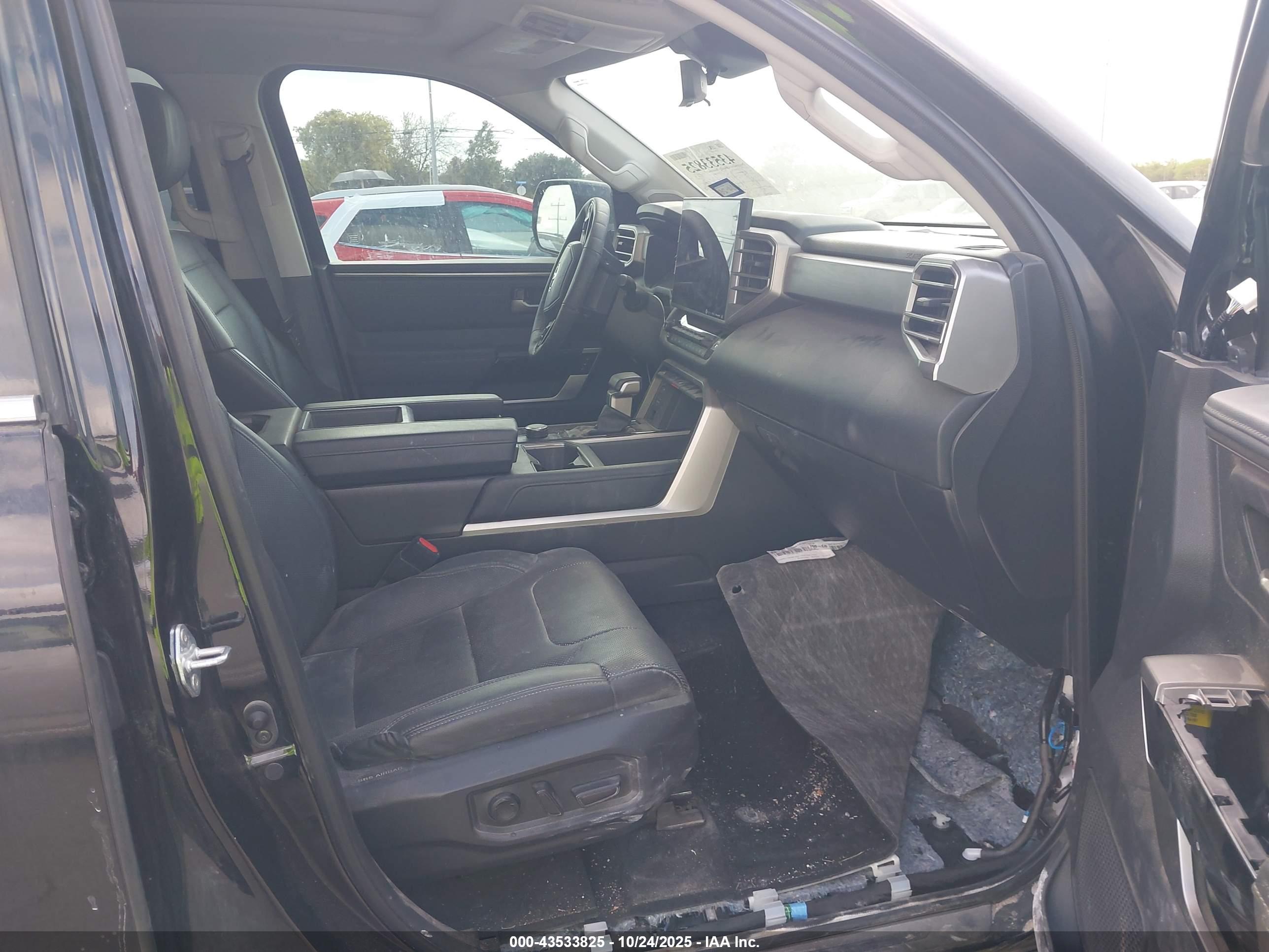 TOYOTA TUNDRA image 5