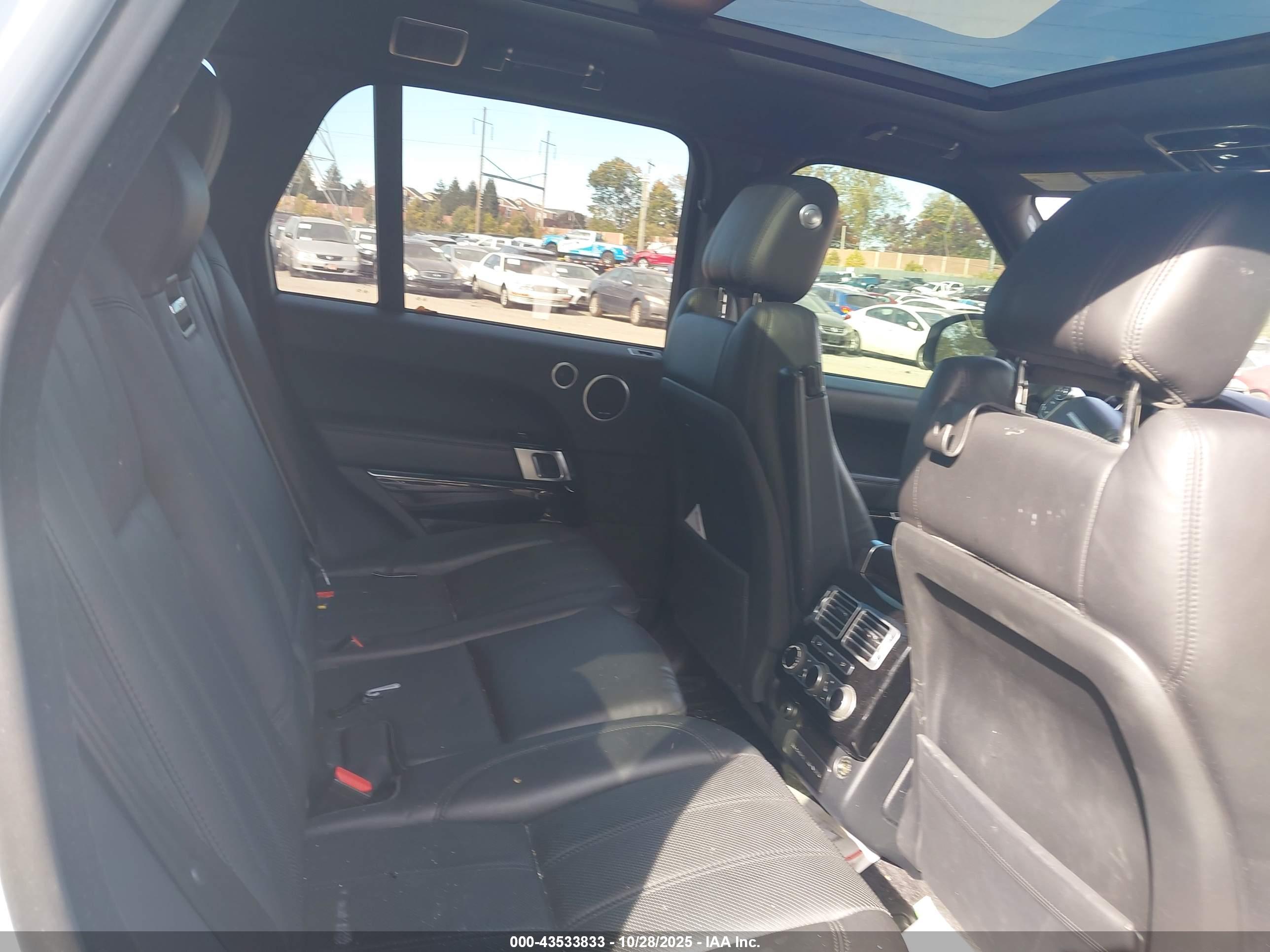 LAND ROVER image 8
