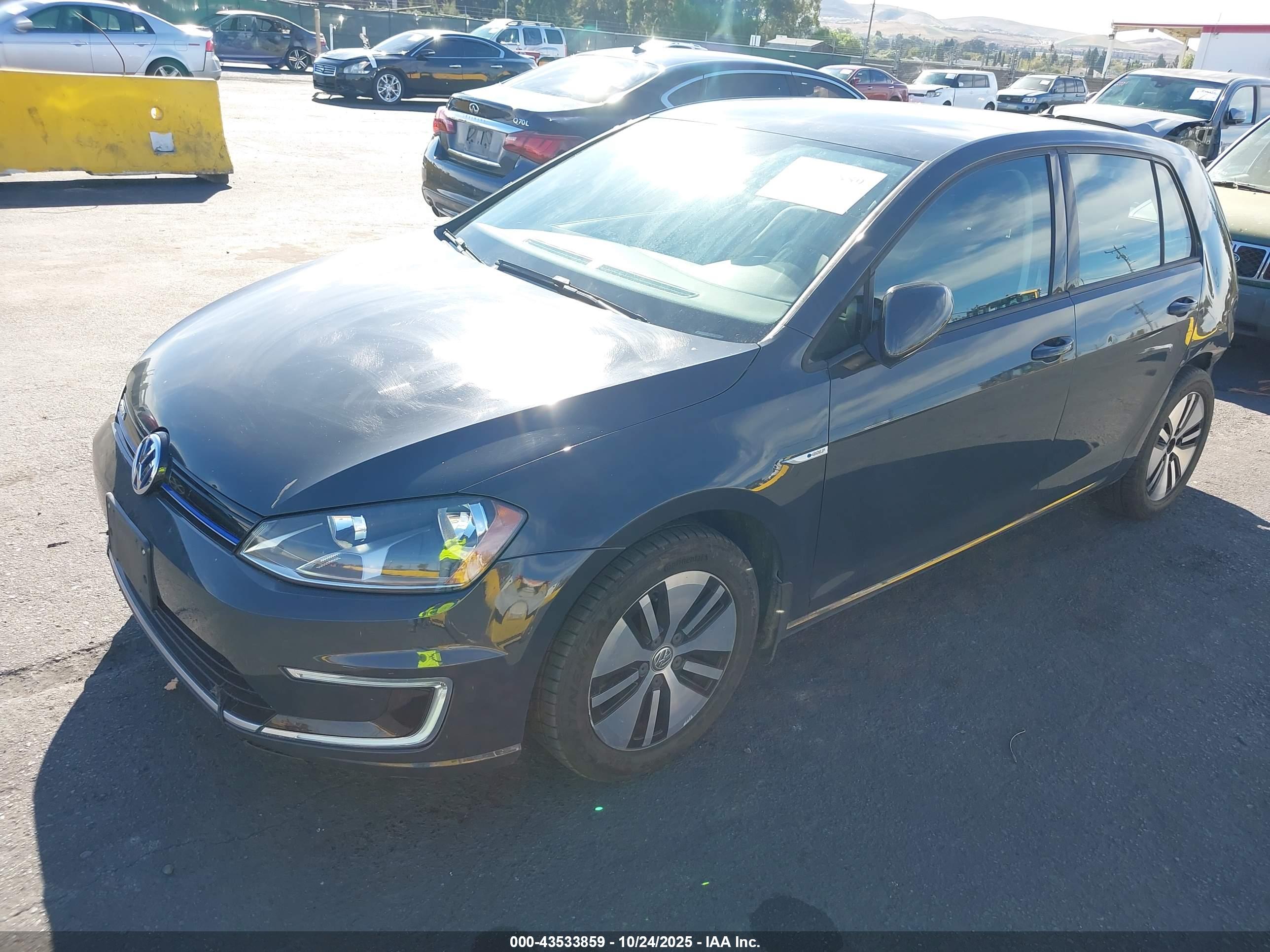 VOLKSWAGEN E-GOLF image 2