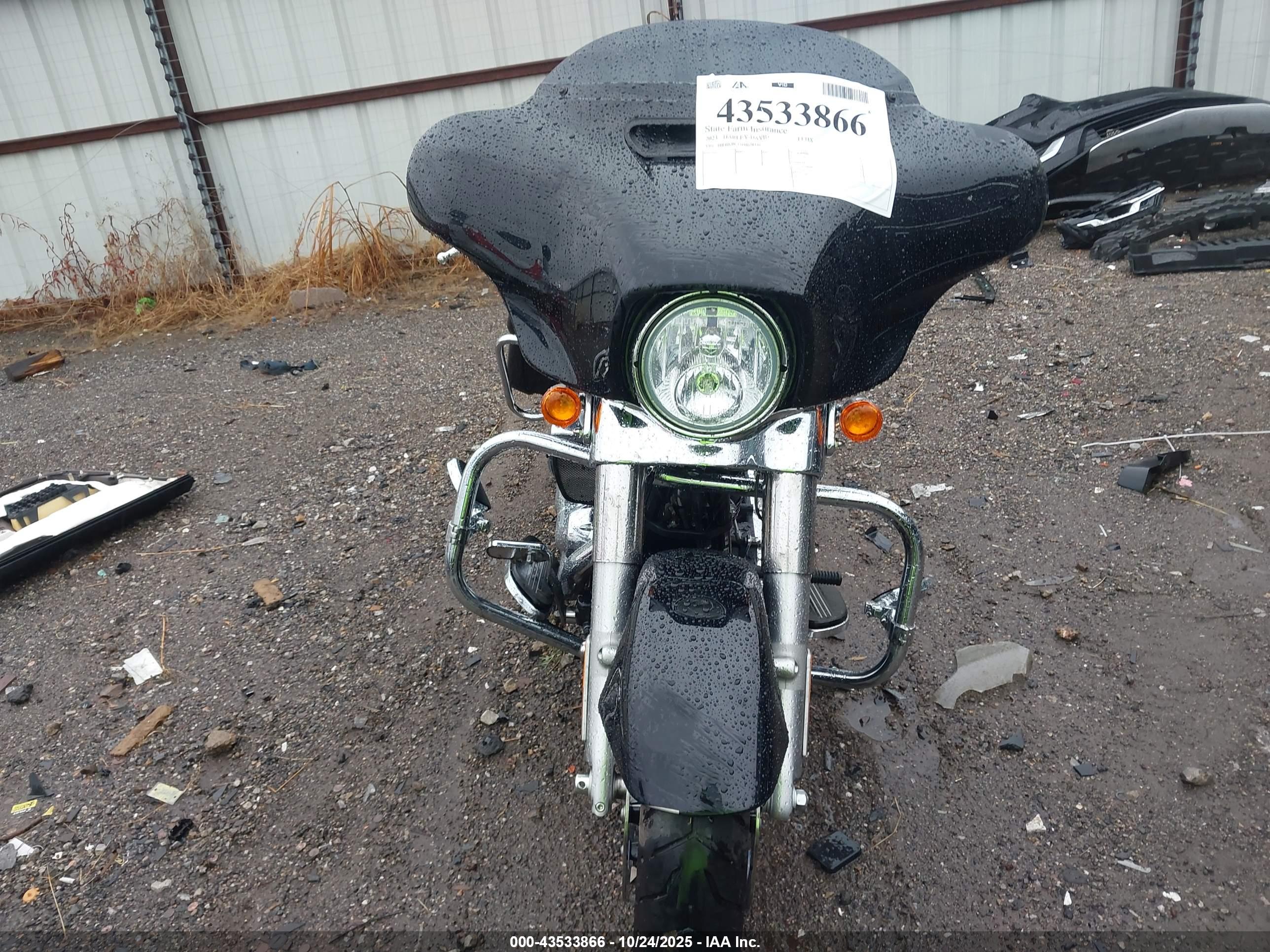HARLEY-DAVIDSON FLHX image 5