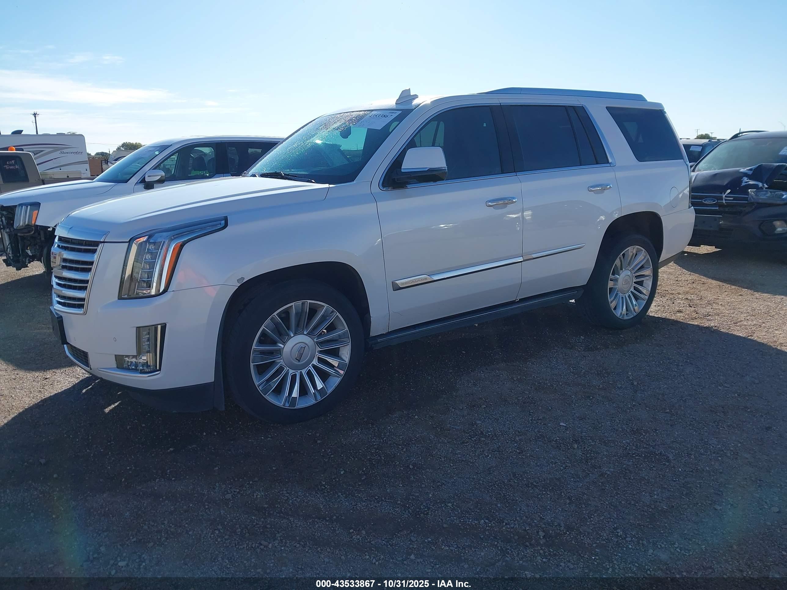 CADILLAC ESCALADE image 2