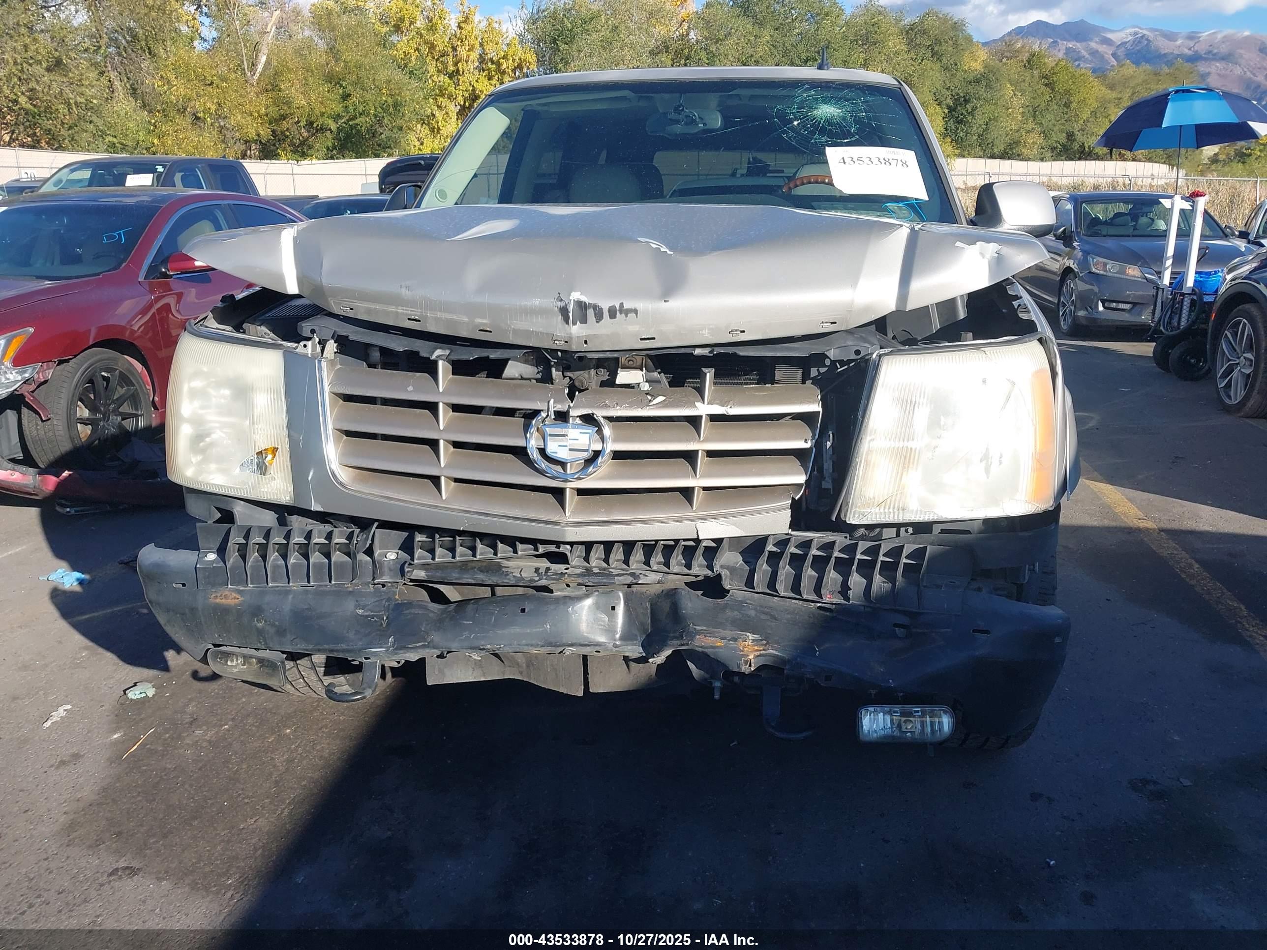 CADILLAC ESCALADE image 6