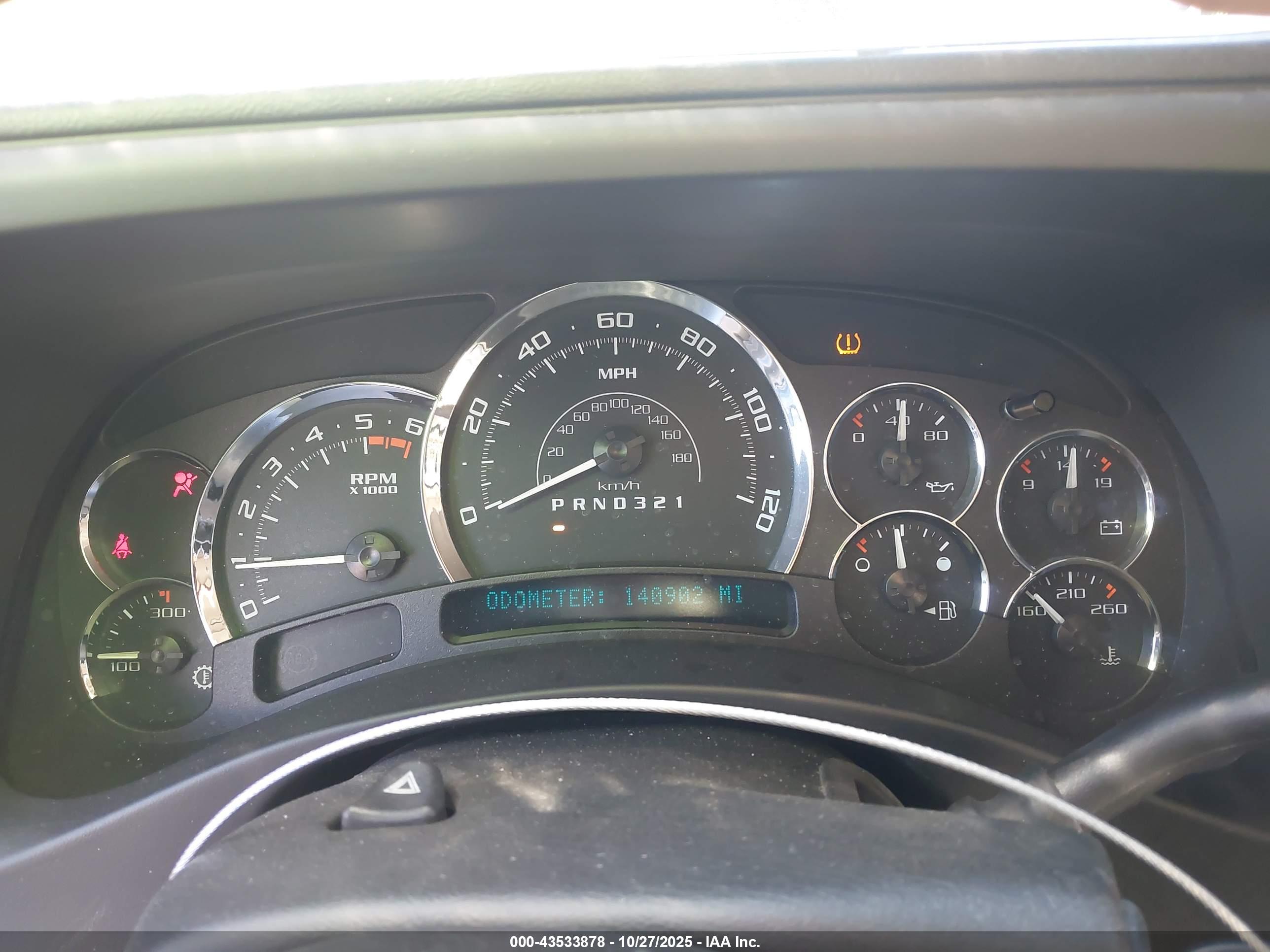 CADILLAC ESCALADE image 7