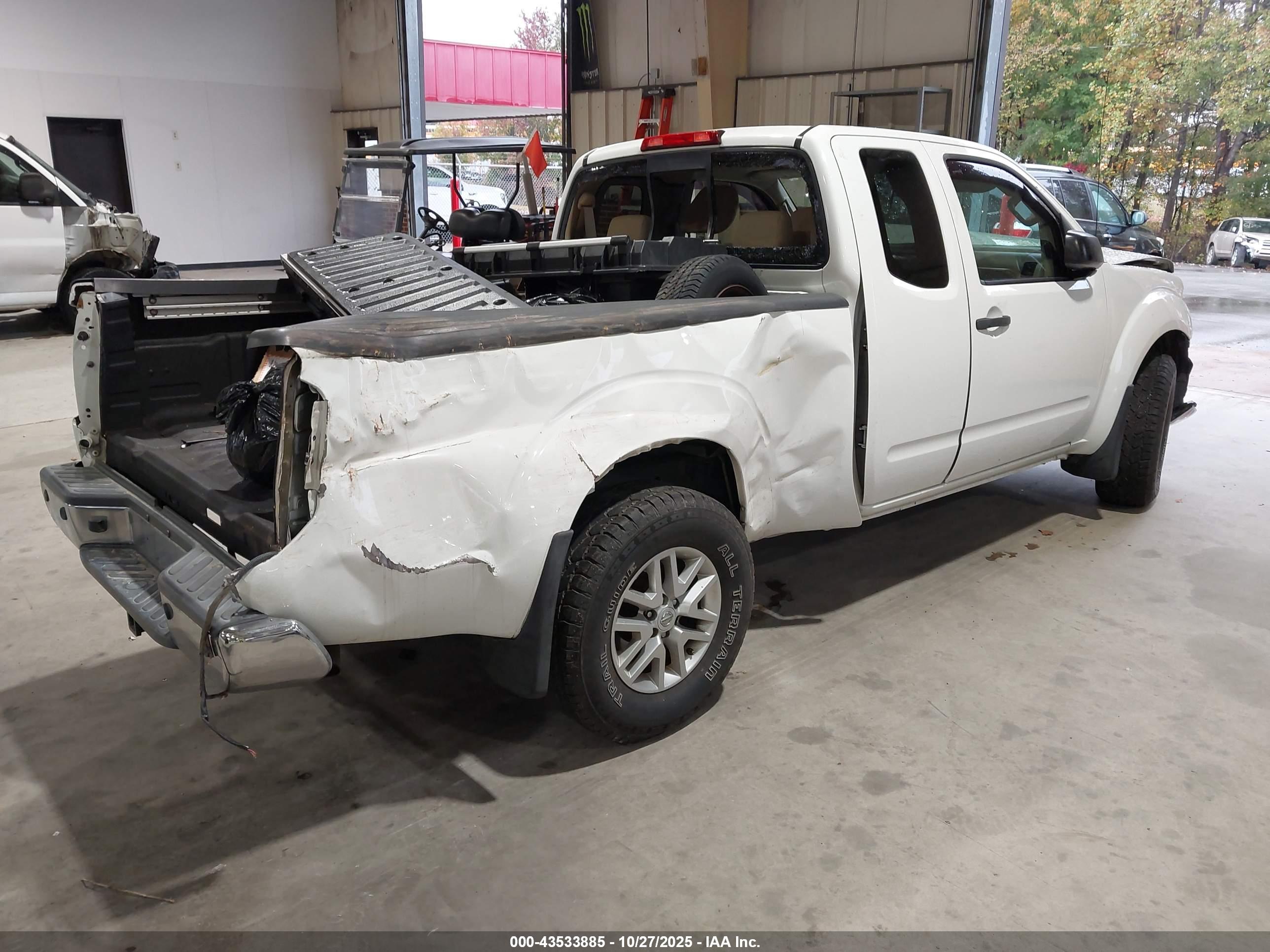 NISSAN FRONTIER image 4