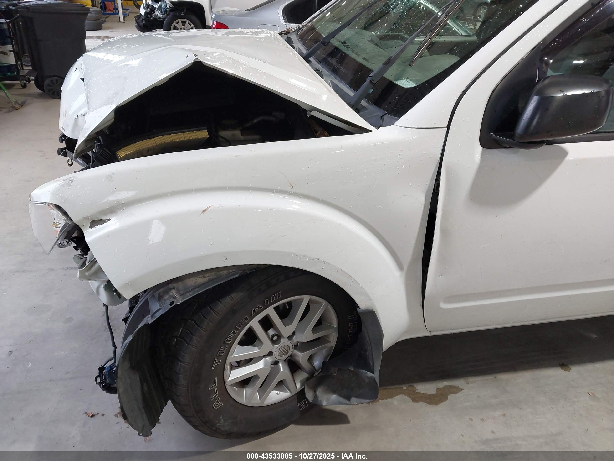NISSAN FRONTIER image 6