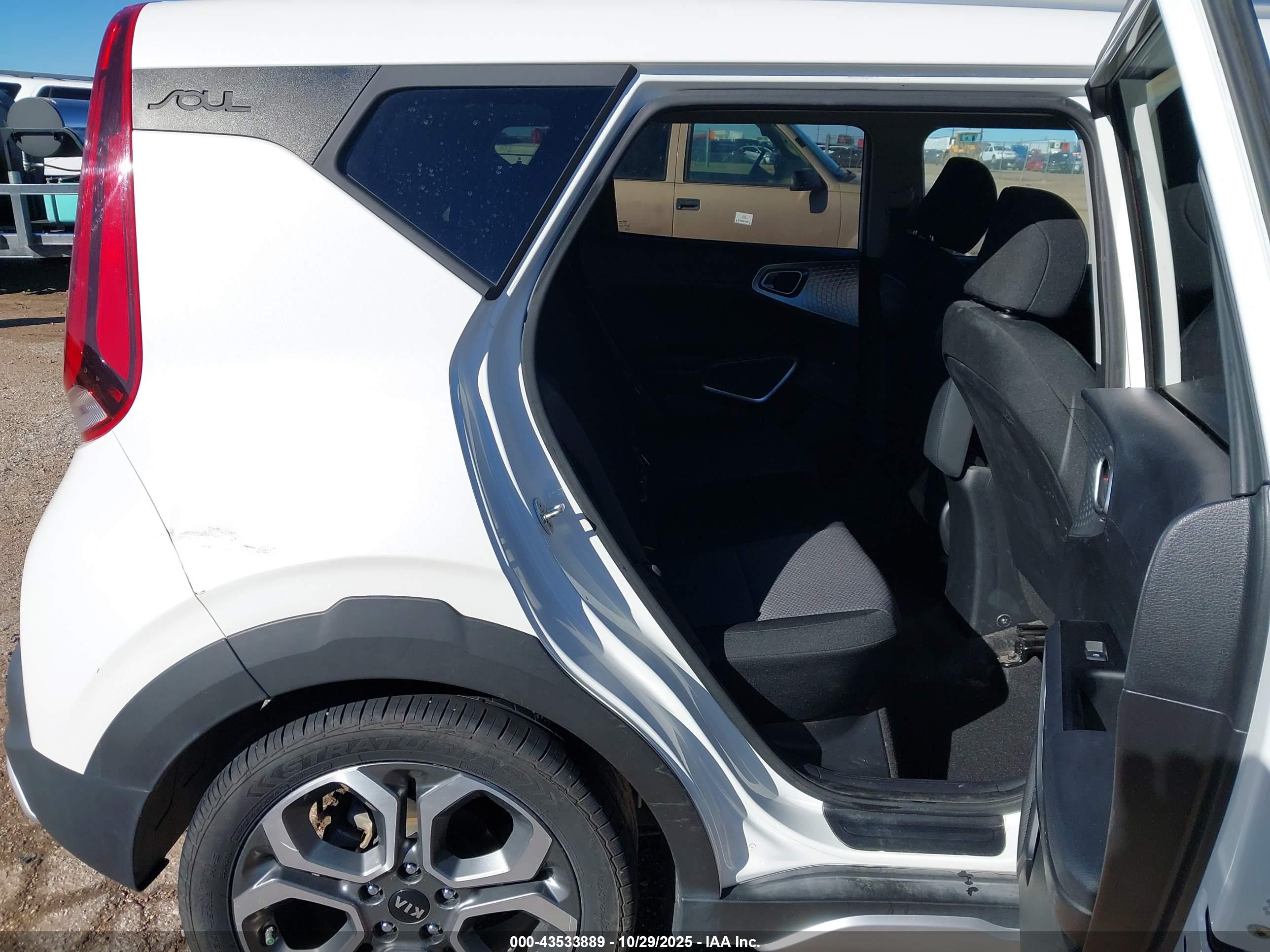 KIA SOUL image 8