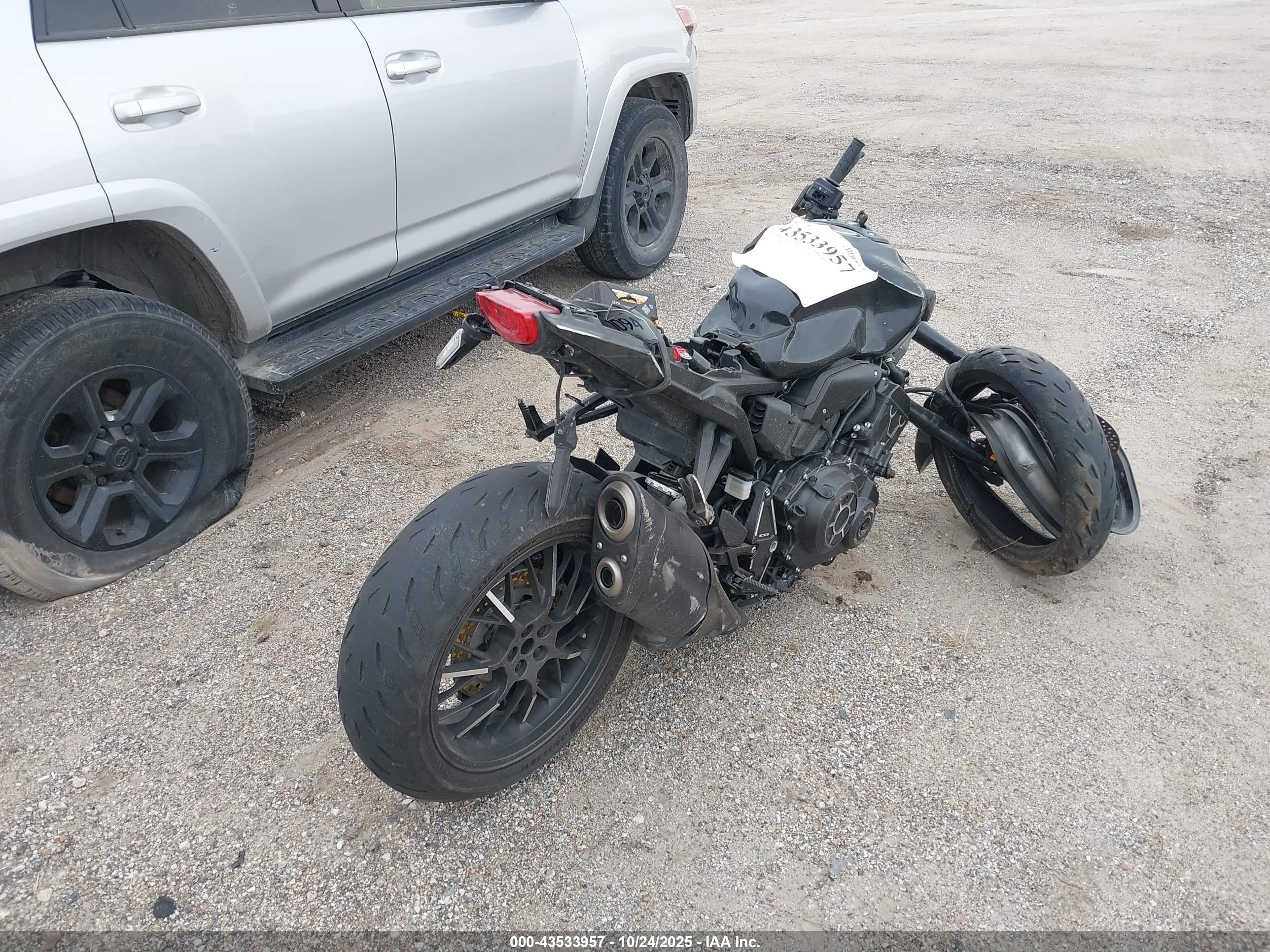HONDA CB1000 image 4