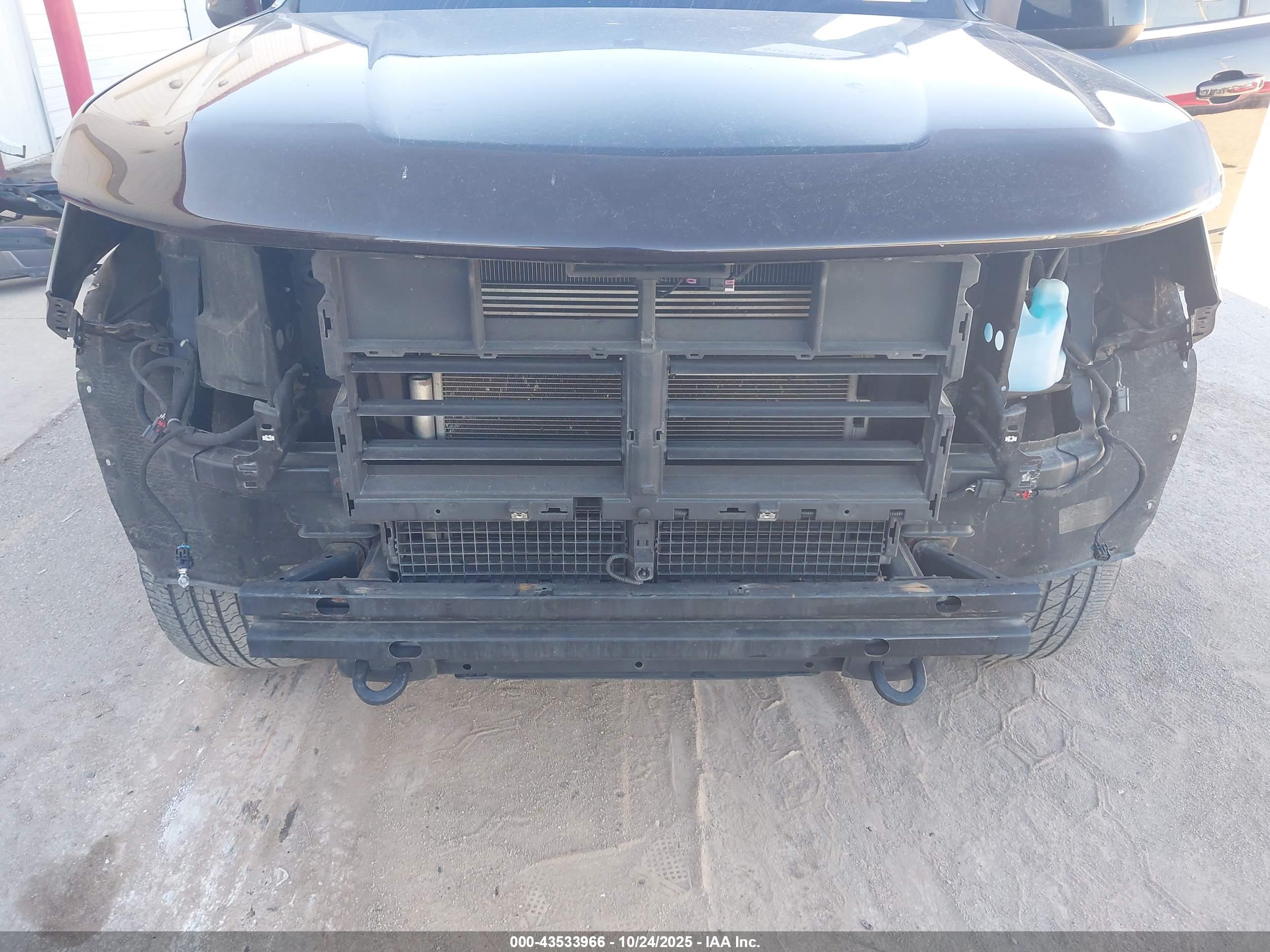 CHEVROLET COLORADO image 6