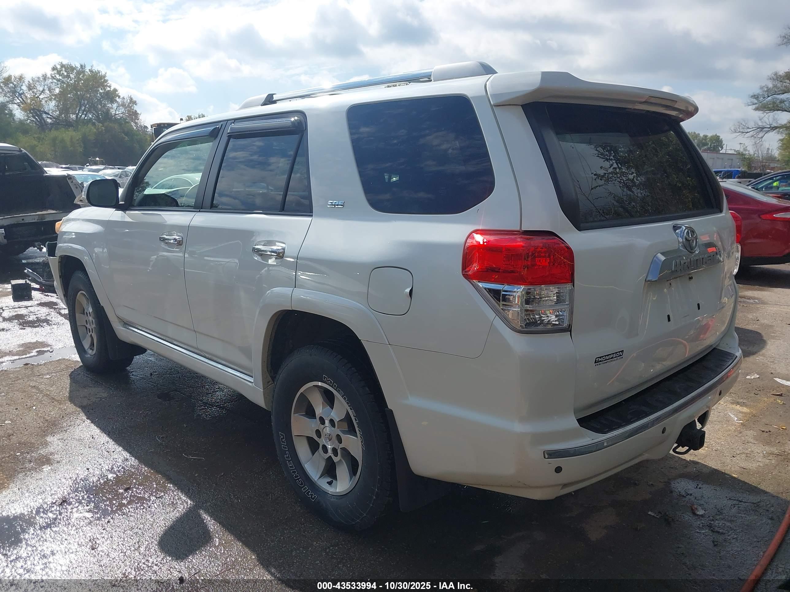 TOYOTA 4RUNNER image 3