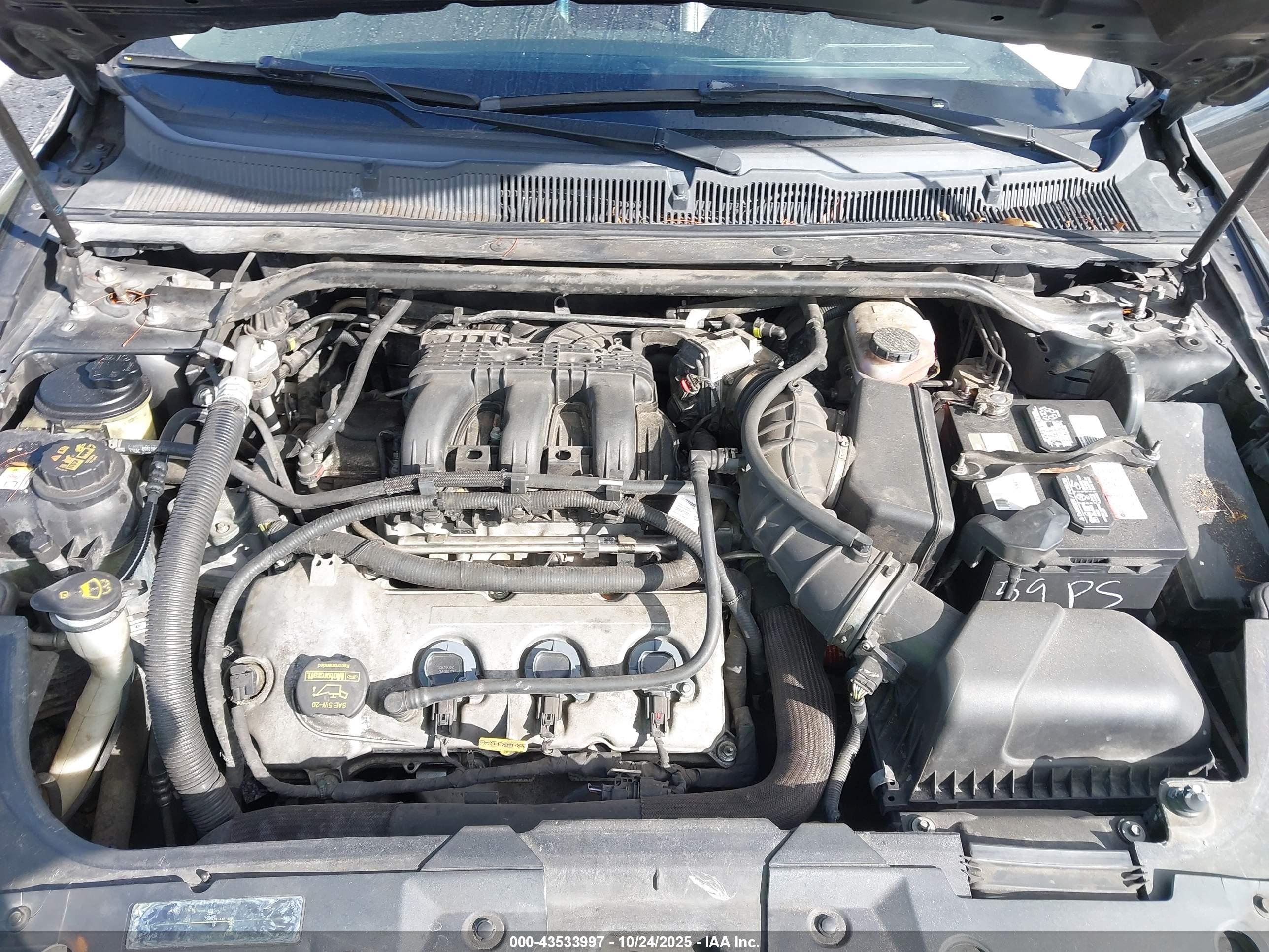 FORD TAURUS image 10